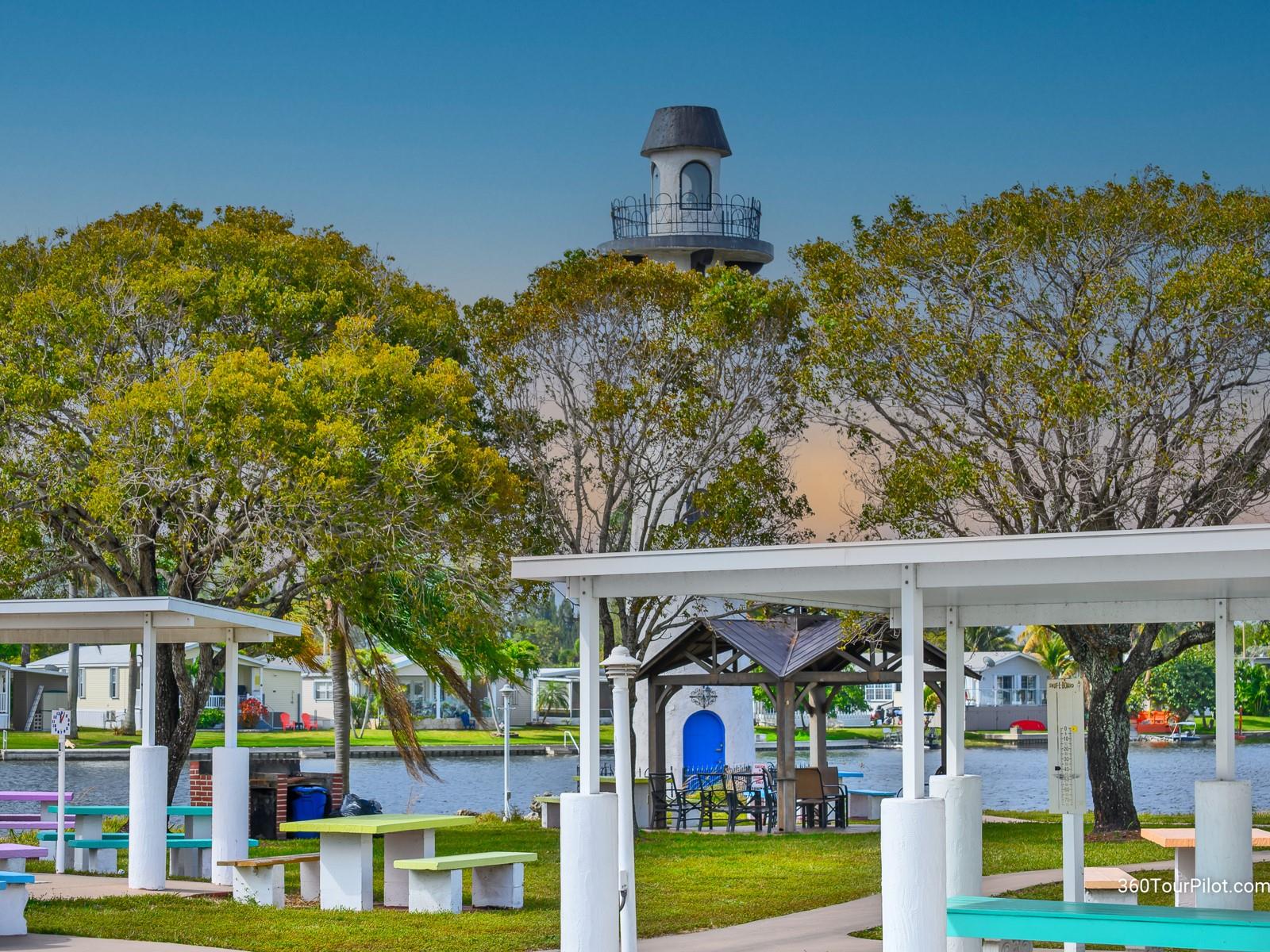 5450 Lagoon Dr Property Photo 26