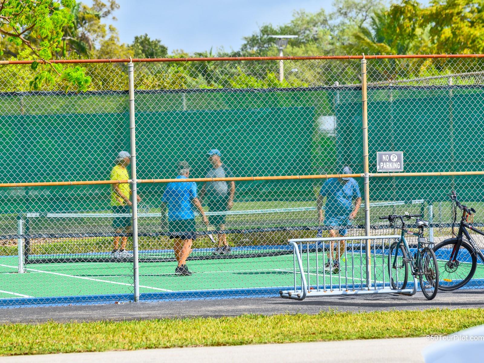 5450 Lagoon Dr Property Photo 34