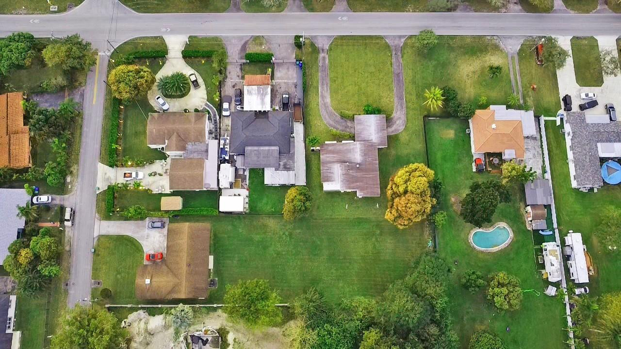 13945 N Miami Avenue Property Photo 8