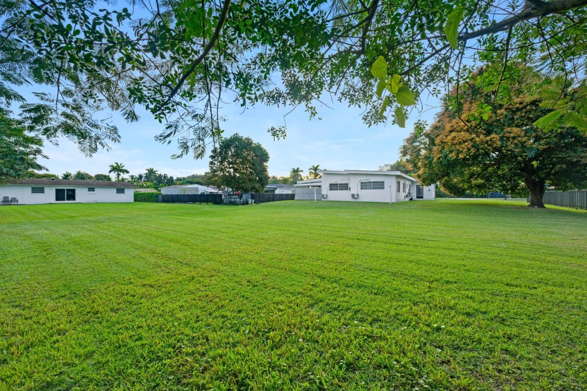 13945 N Miami Avenue Property Photo 16