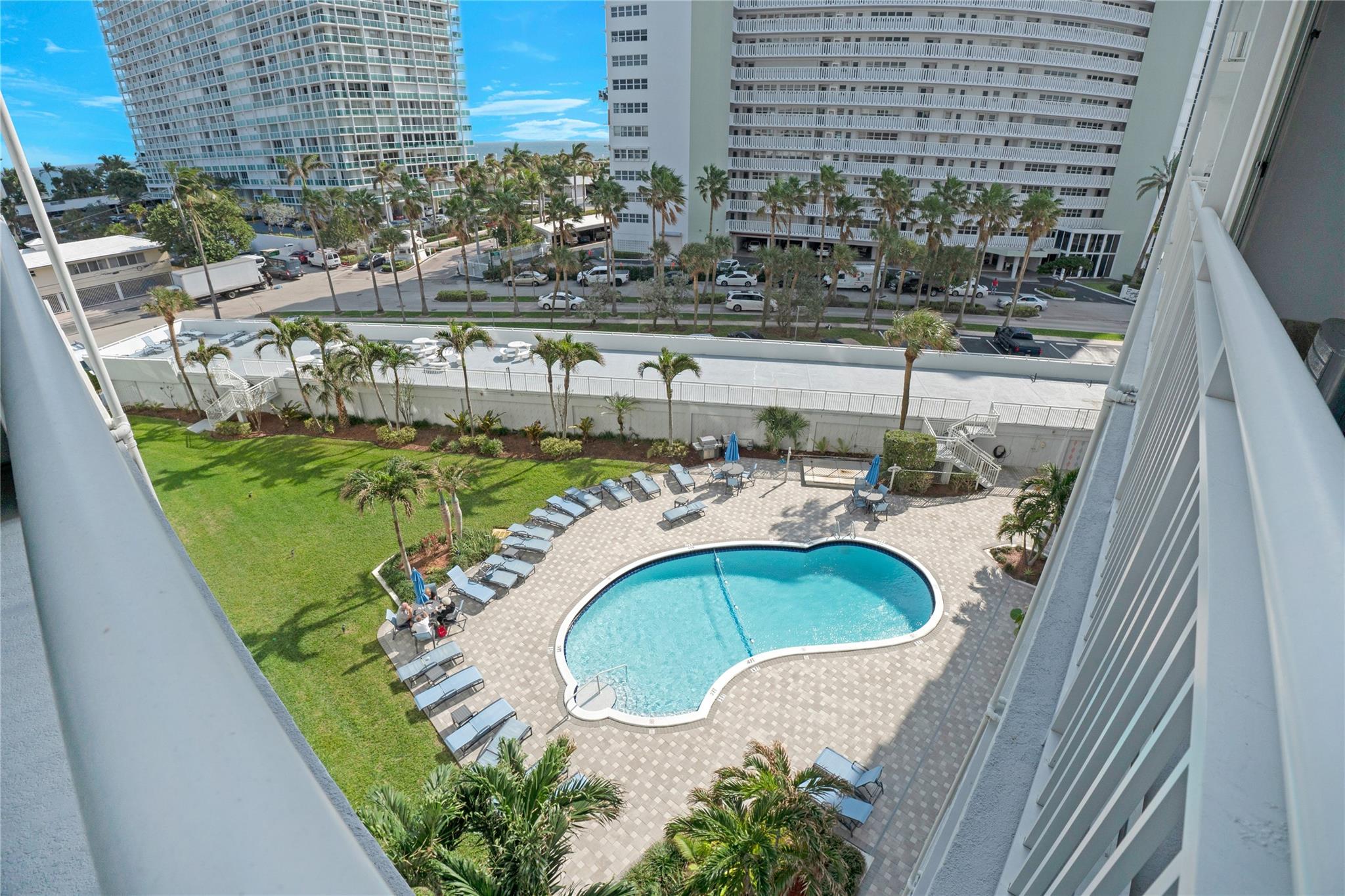 1920 S Ocean Dr 606 Property Photo 2