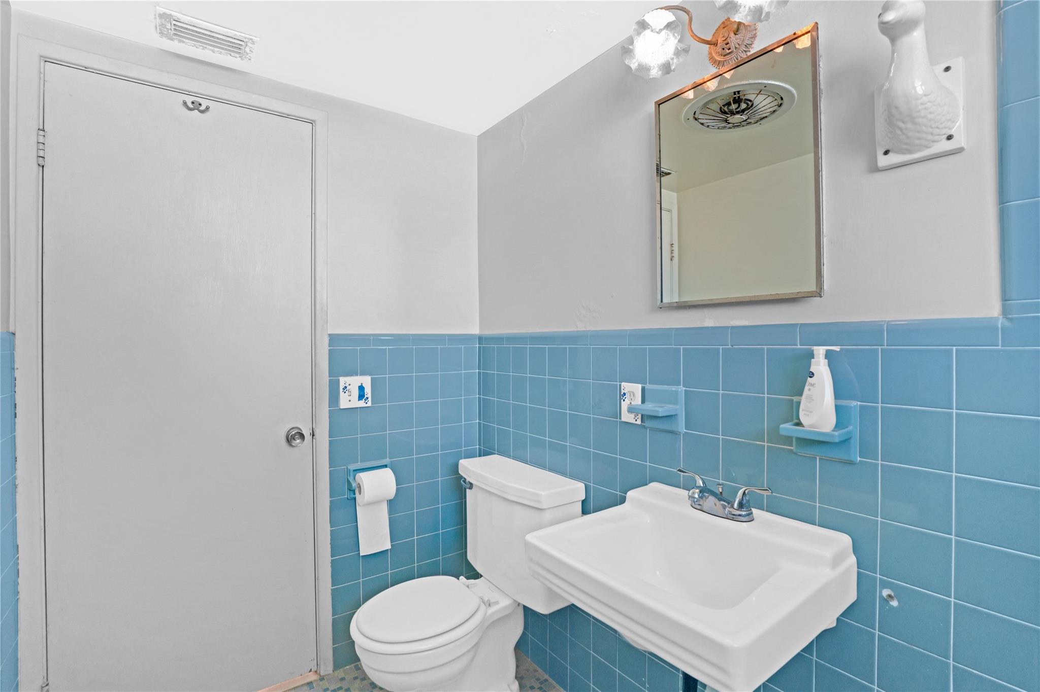 1920 S Ocean Dr 606 Property Photo 20