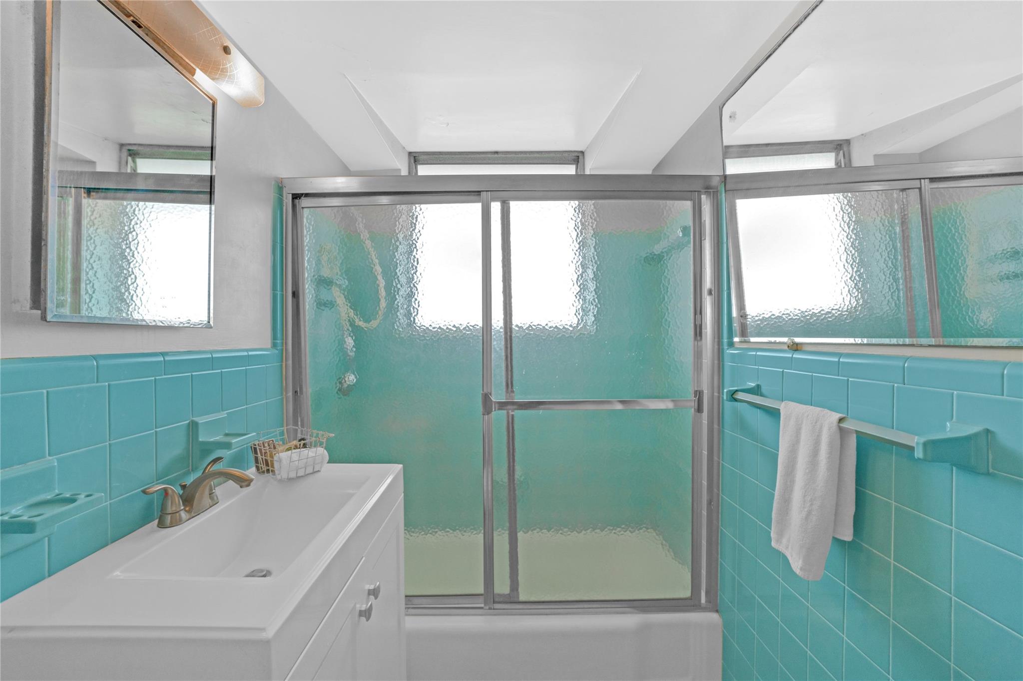 1920 S Ocean Dr 606 Property Photo 23