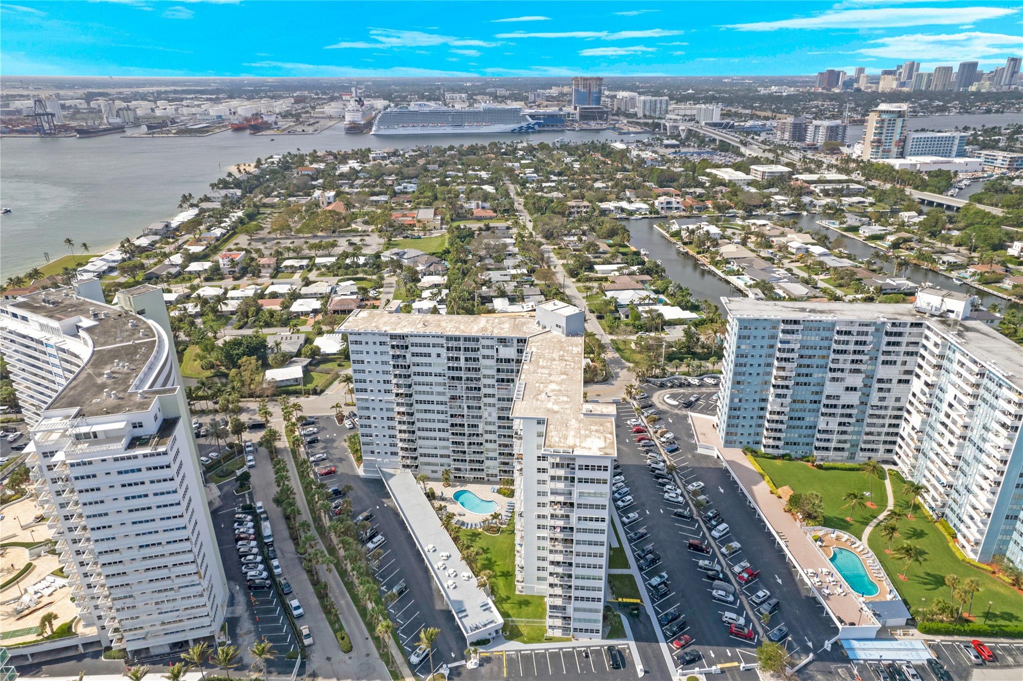 1920 S Ocean Dr 606 Property Photo 33