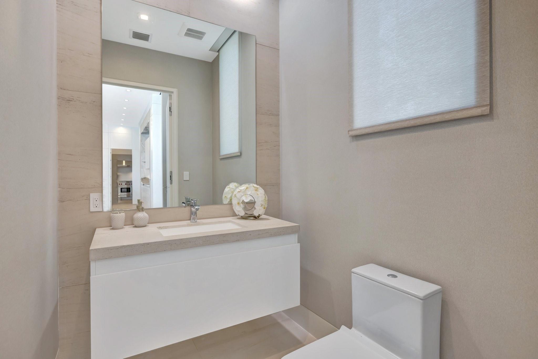 2560 Del Lago Dr Property Photo 32