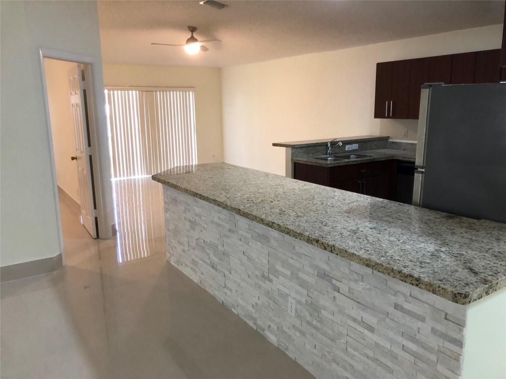 4122 E Silverado Circle Property Photo 5