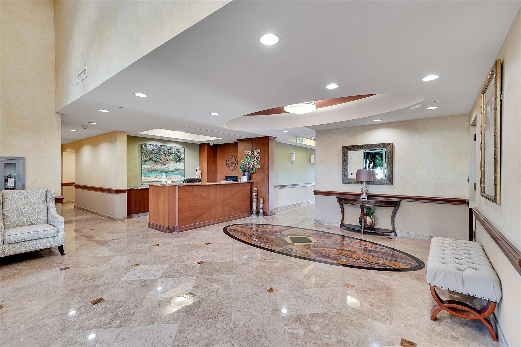 821 N Riverside Drive Ph2 Property Photo 14