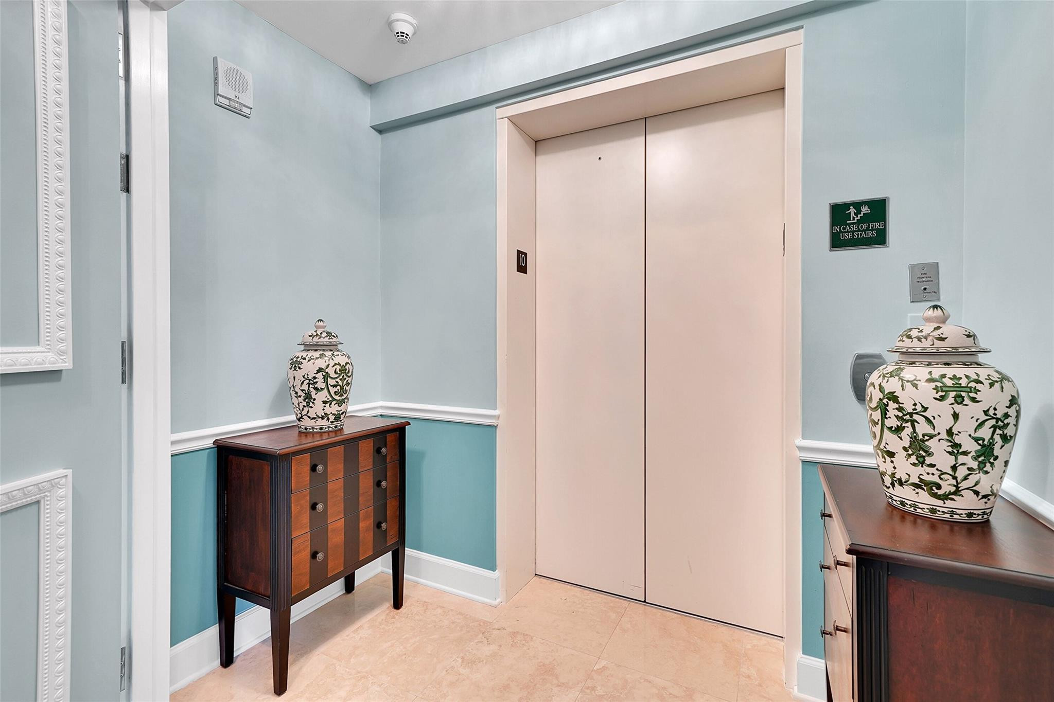 821 N Riverside Drive Ph2 Property Photo 15