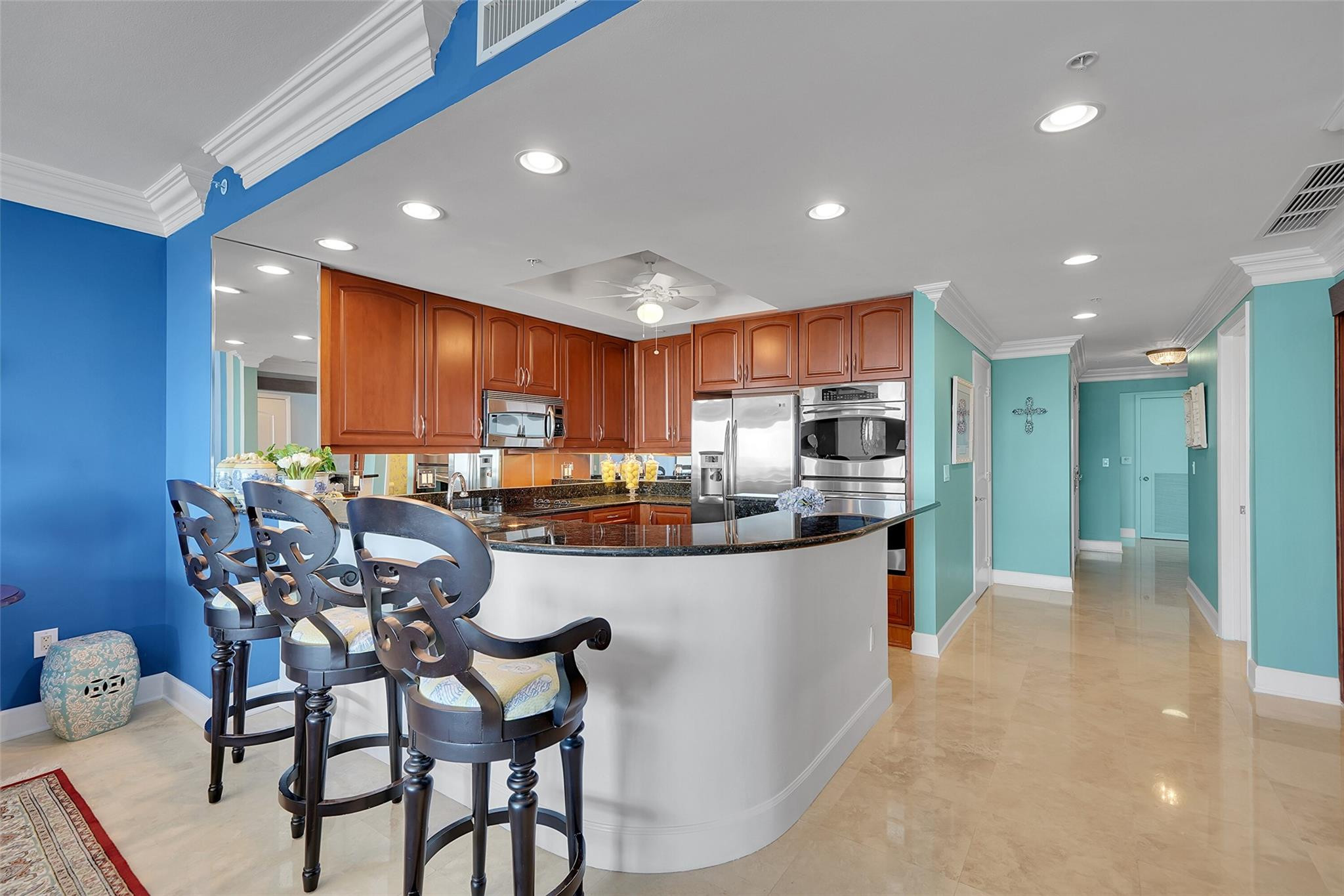 821 N Riverside Drive Ph2 Property Photo 20