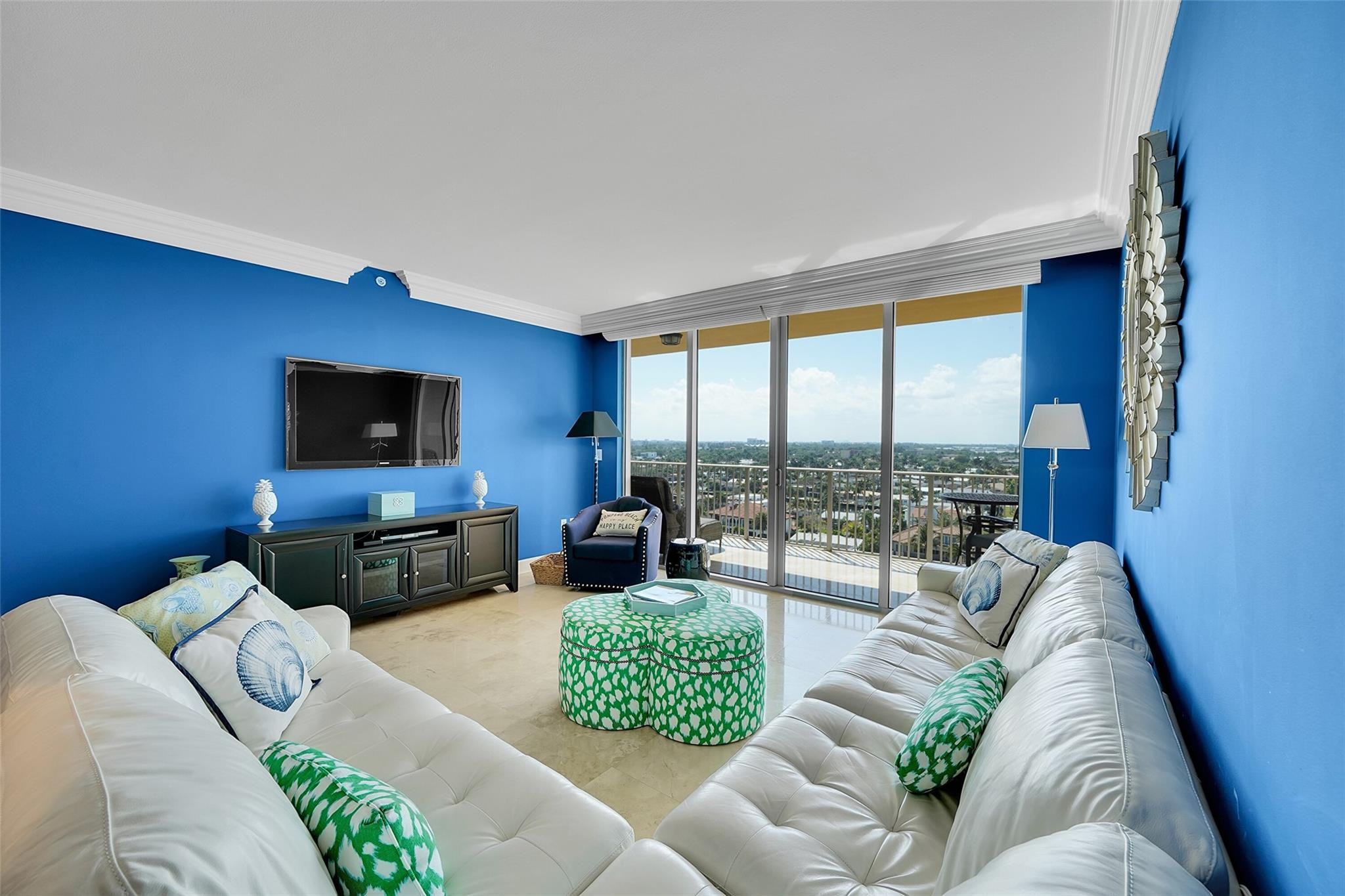 821 N Riverside Drive Ph2 Property Photo 30