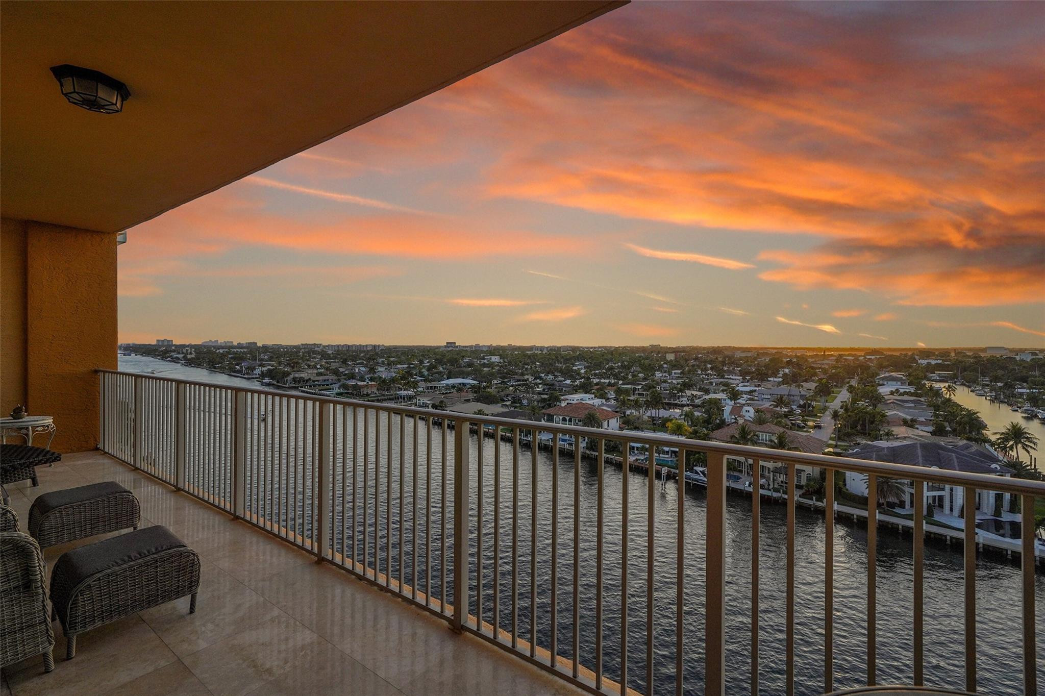 821 N Riverside Drive Ph2 Property Photo 35