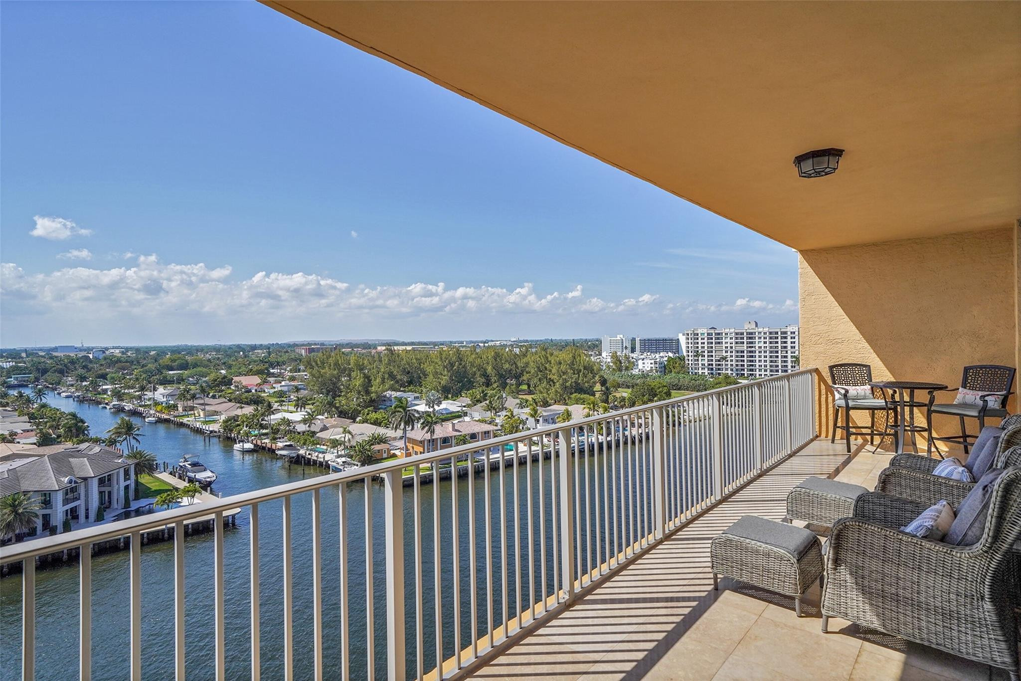 821 N Riverside Drive Ph2 Property Photo 48