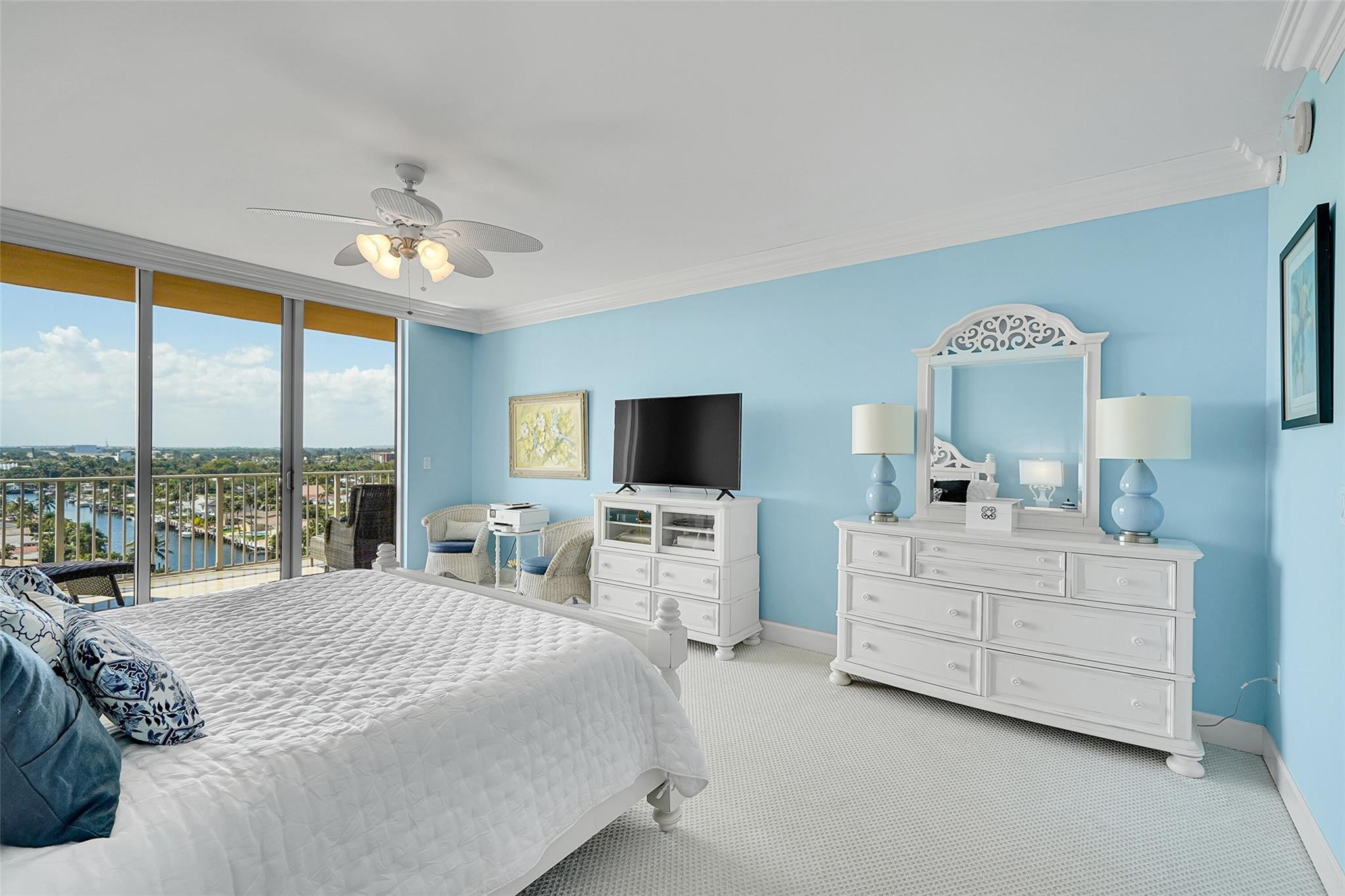 821 N Riverside Drive Ph2 Property Photo 50