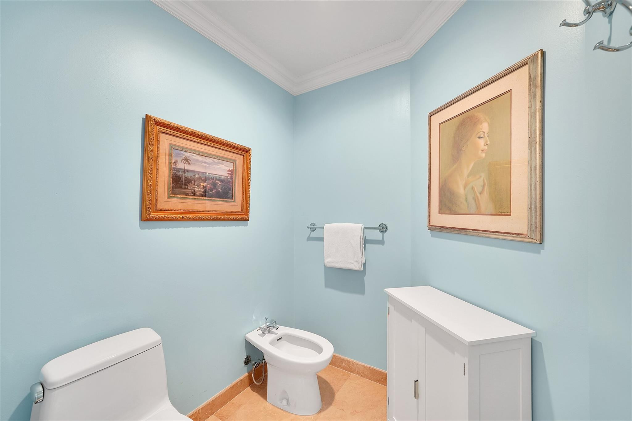 821 N Riverside Drive Ph2 Property Photo 58