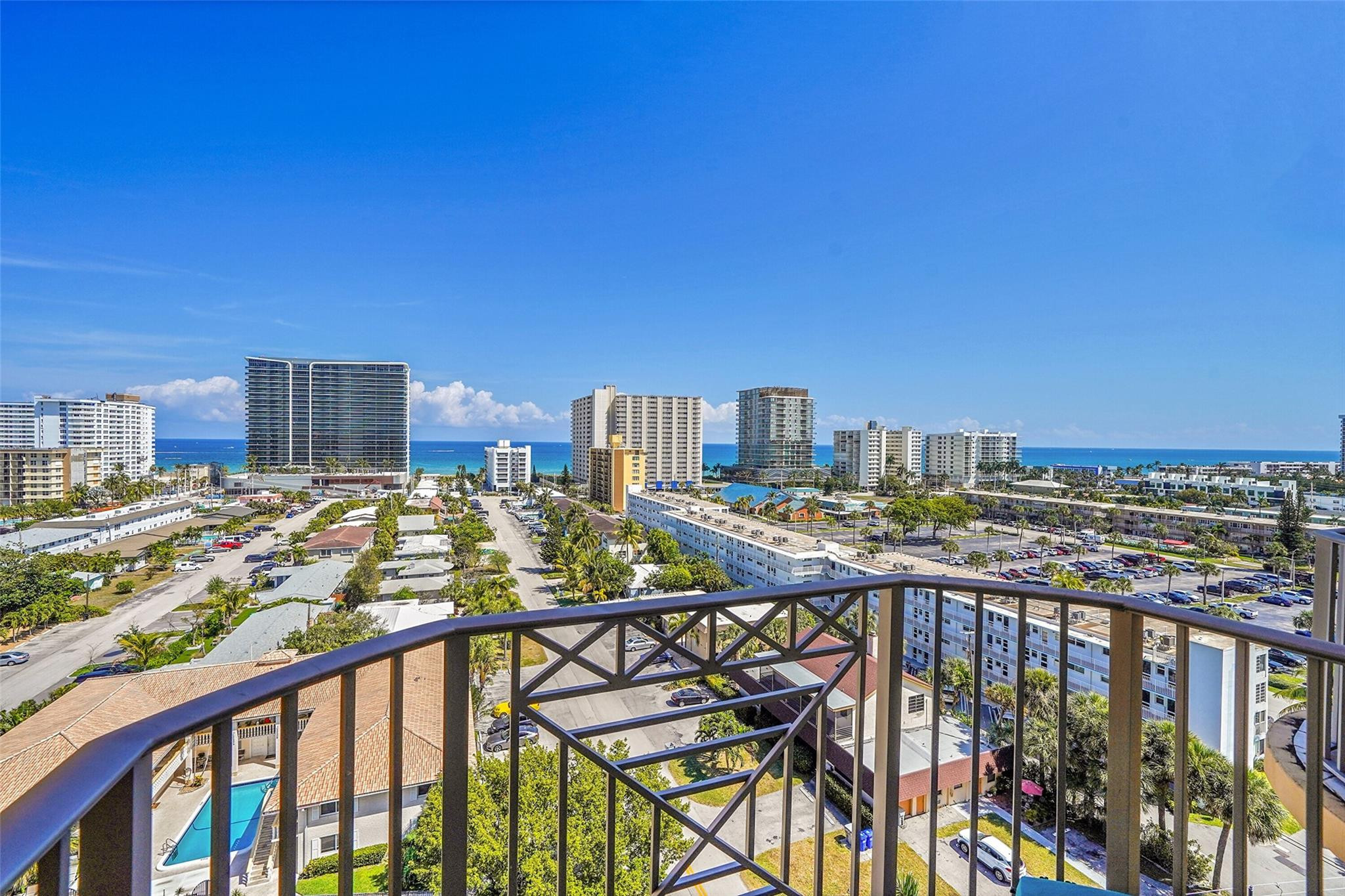 821 N Riverside Drive Ph2 Property Photo 68