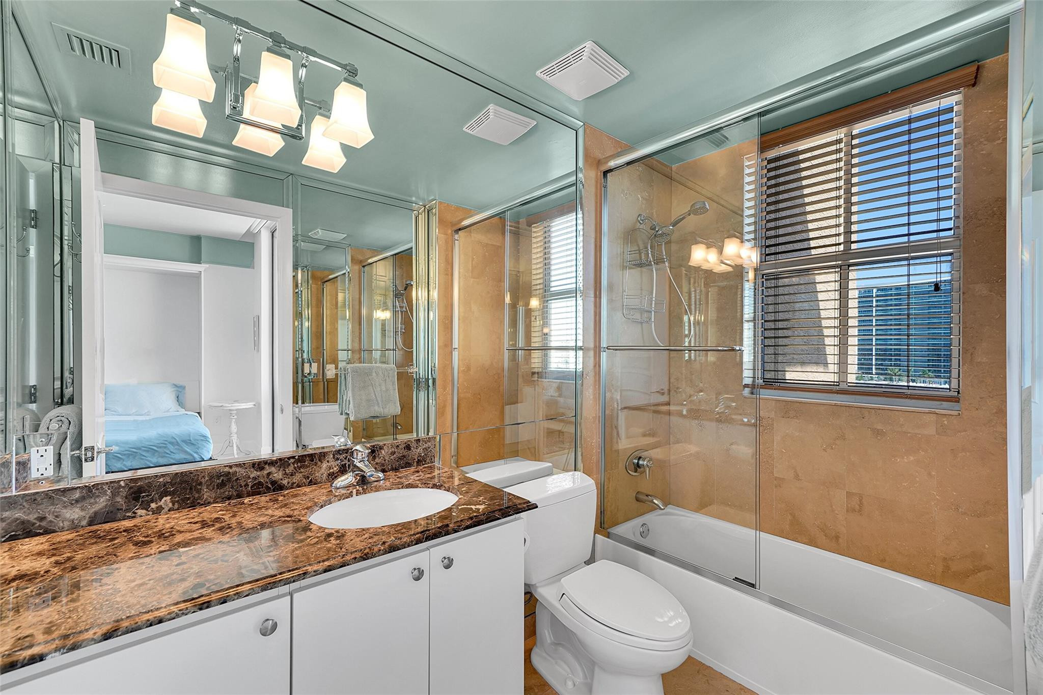 821 N Riverside Drive Ph2 Property Photo 72