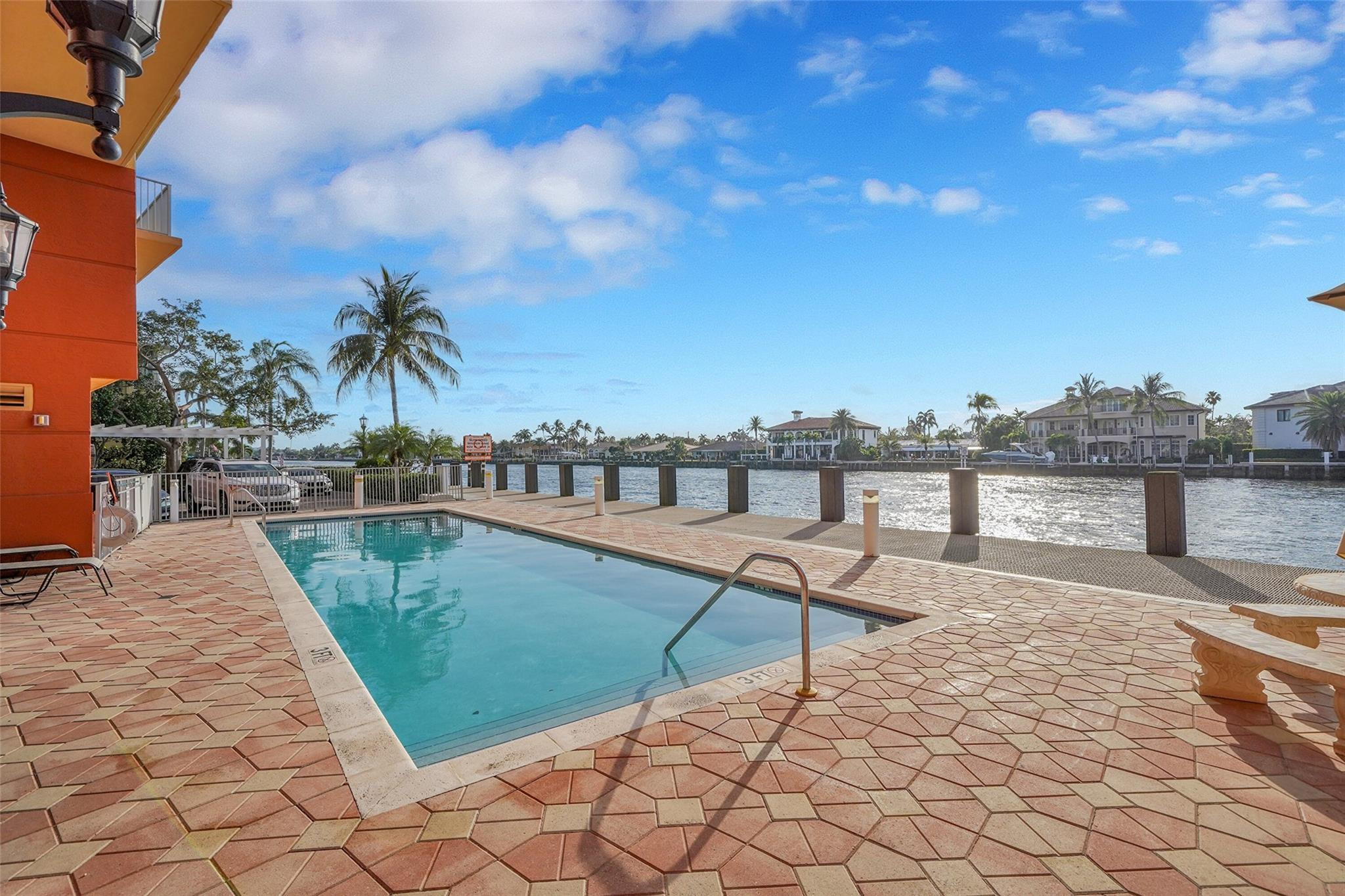 821 N Riverside Drive Ph2 Property Photo 81