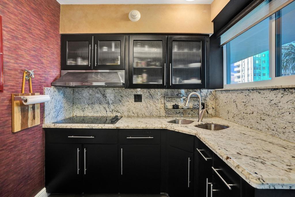 1920 S Ocean Dr 202 Property Photo 10