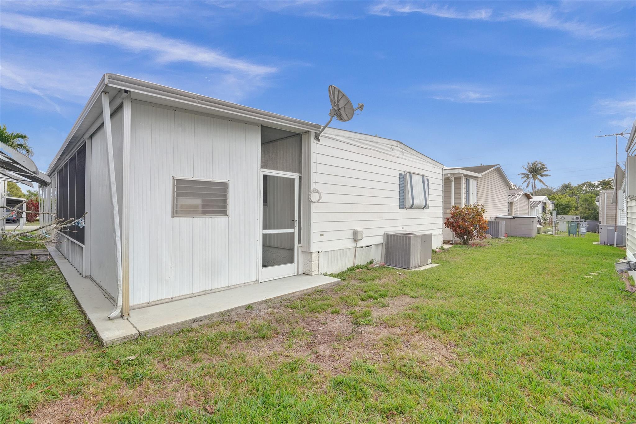 5271 Sw 23rd Ter Property Photo 15