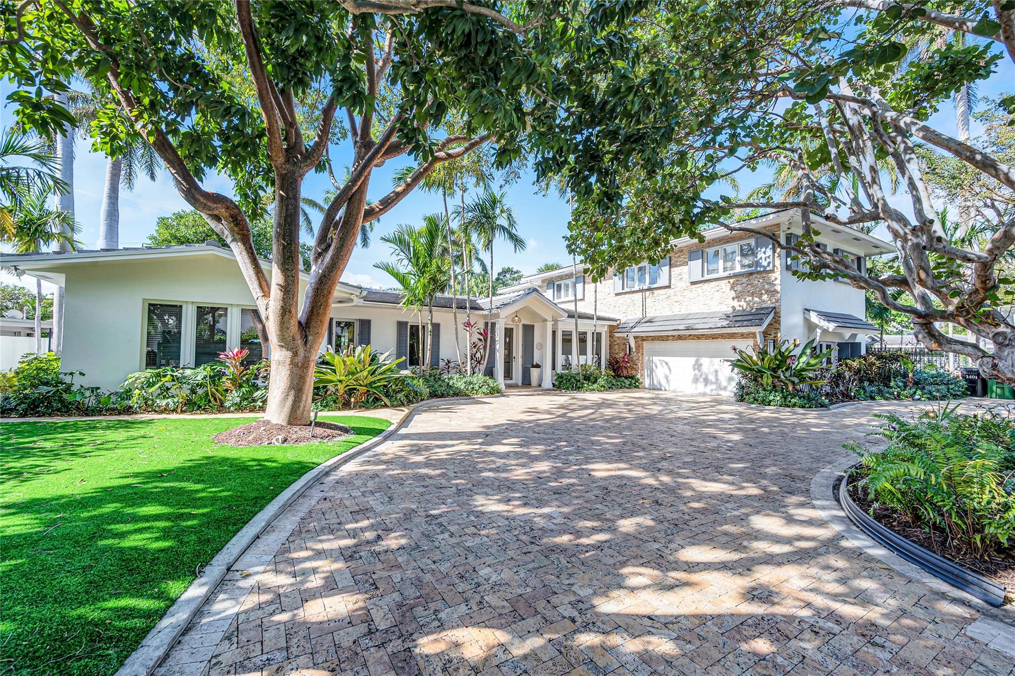 1401 S Ocean Dr Property Photo 1