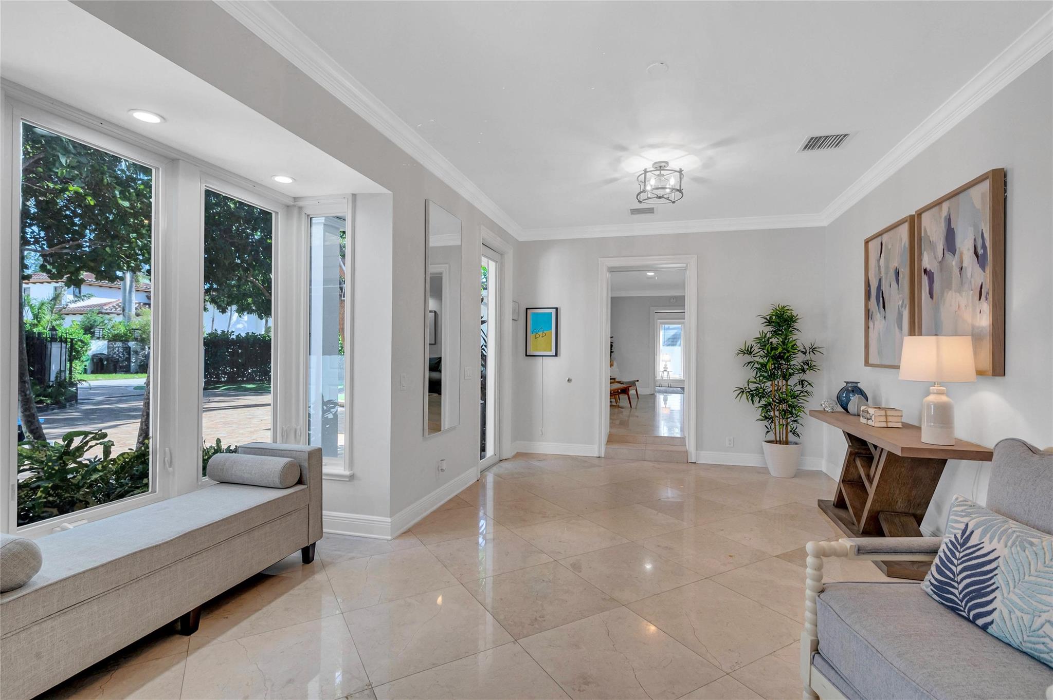 1401 S Ocean Dr Property Photo 9