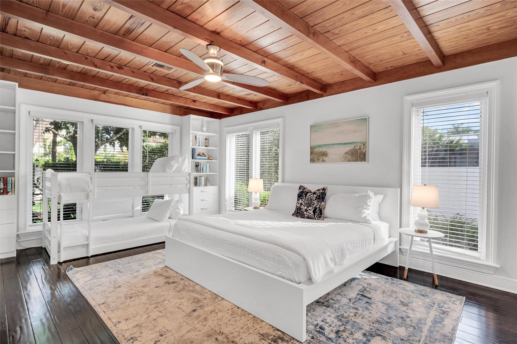 1401 S Ocean Dr Property Photo 24