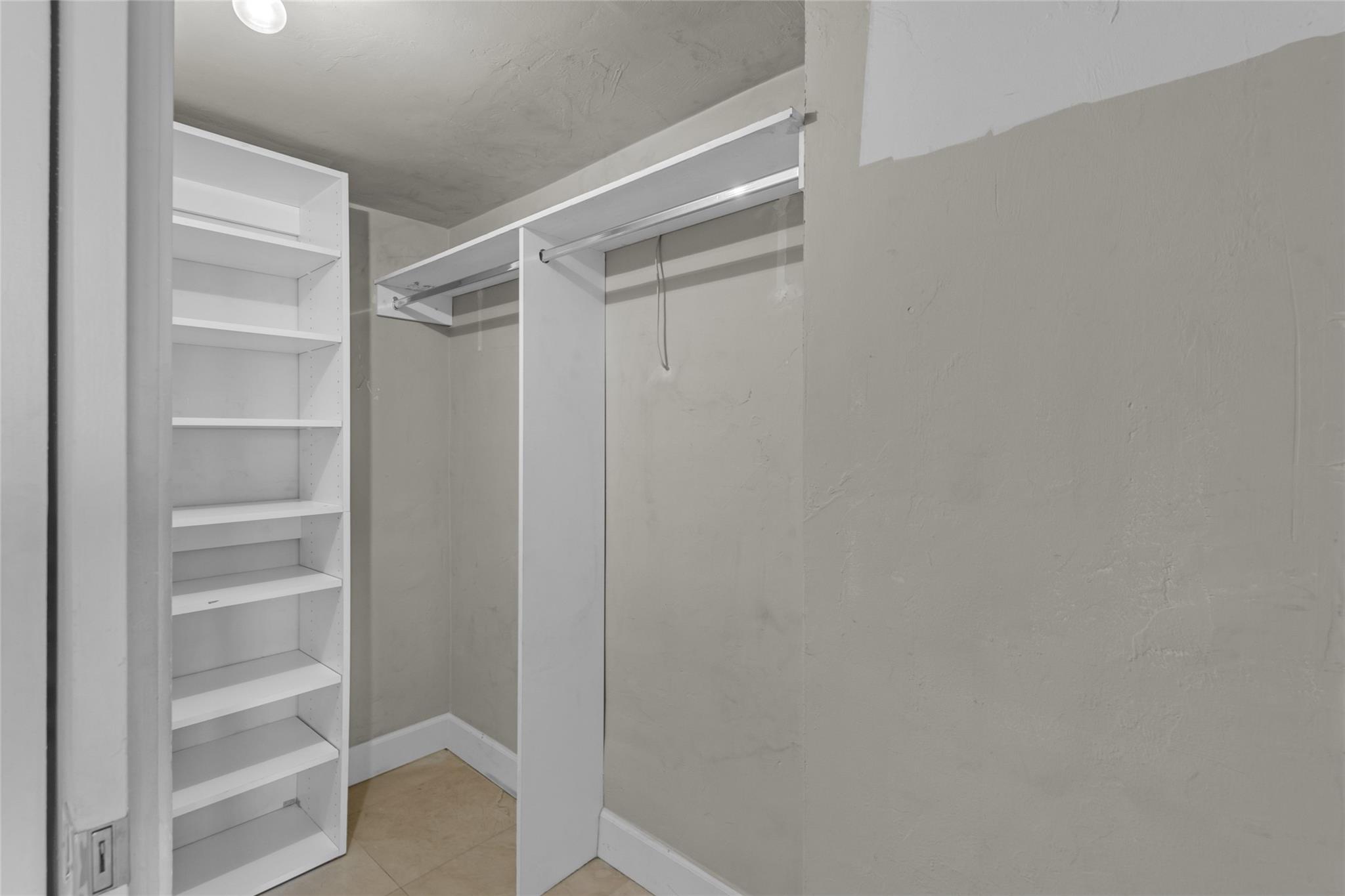 2100 S Ocean Ln 811 Property Photo 23