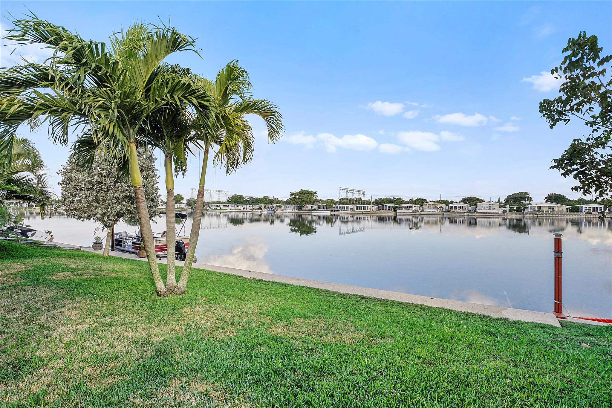 2933 Lakeshore Dr Property Photo 1