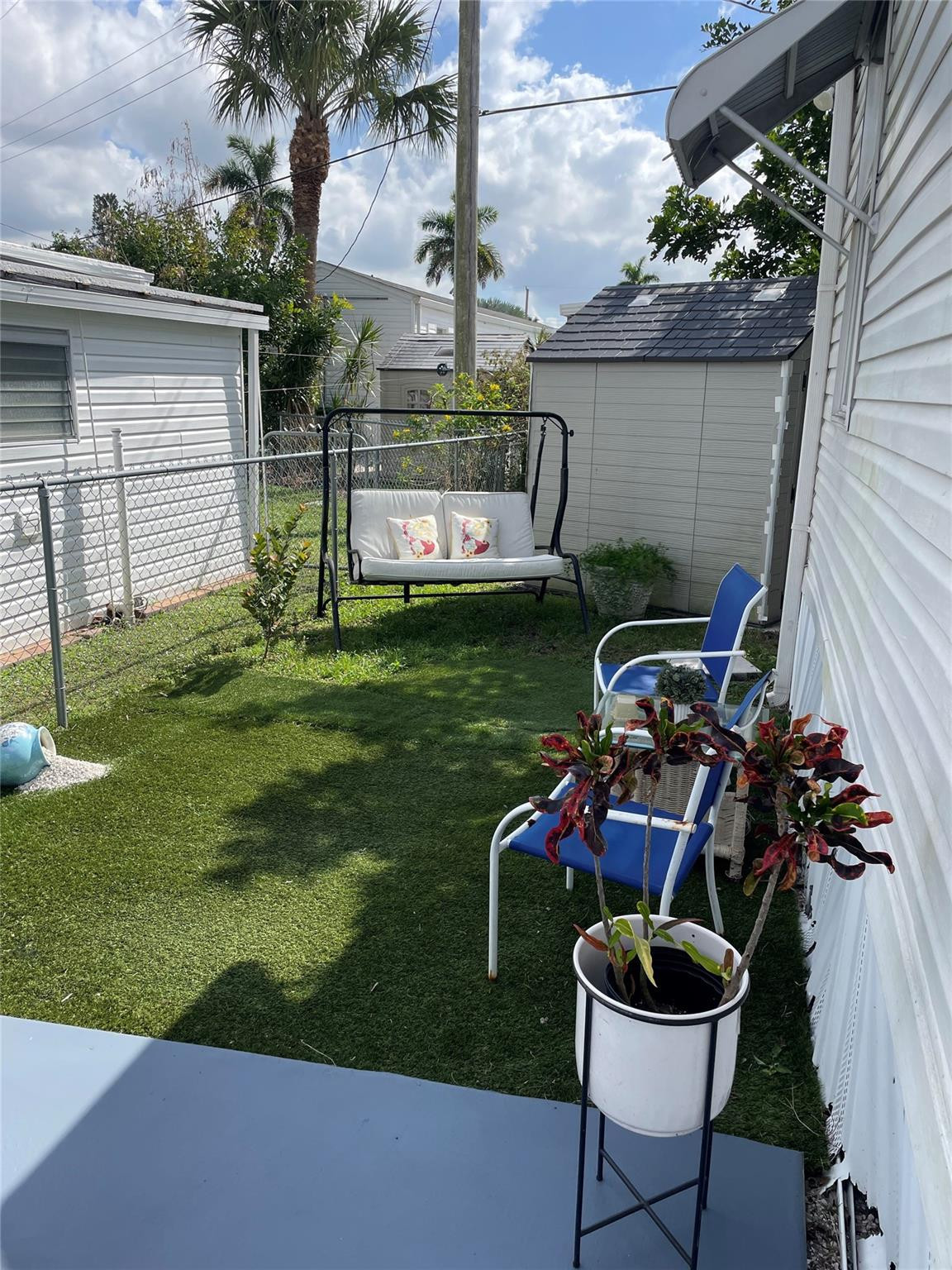 8670 Sw 18th Court Property Photo 14