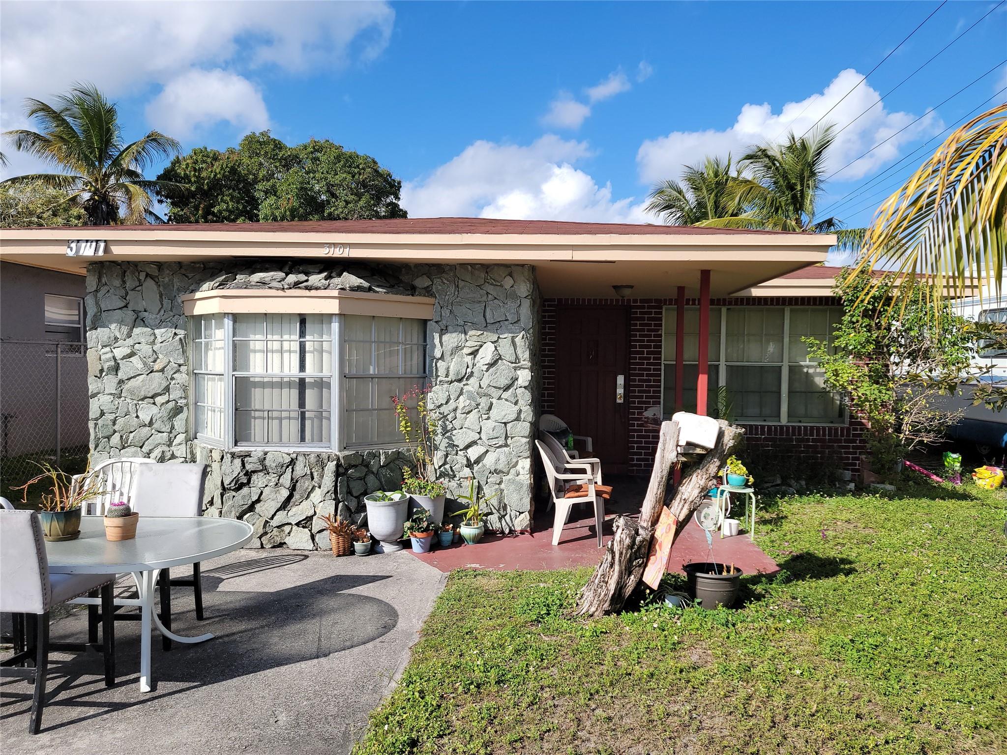 3101 Sw 12th Pl Property Photo 1