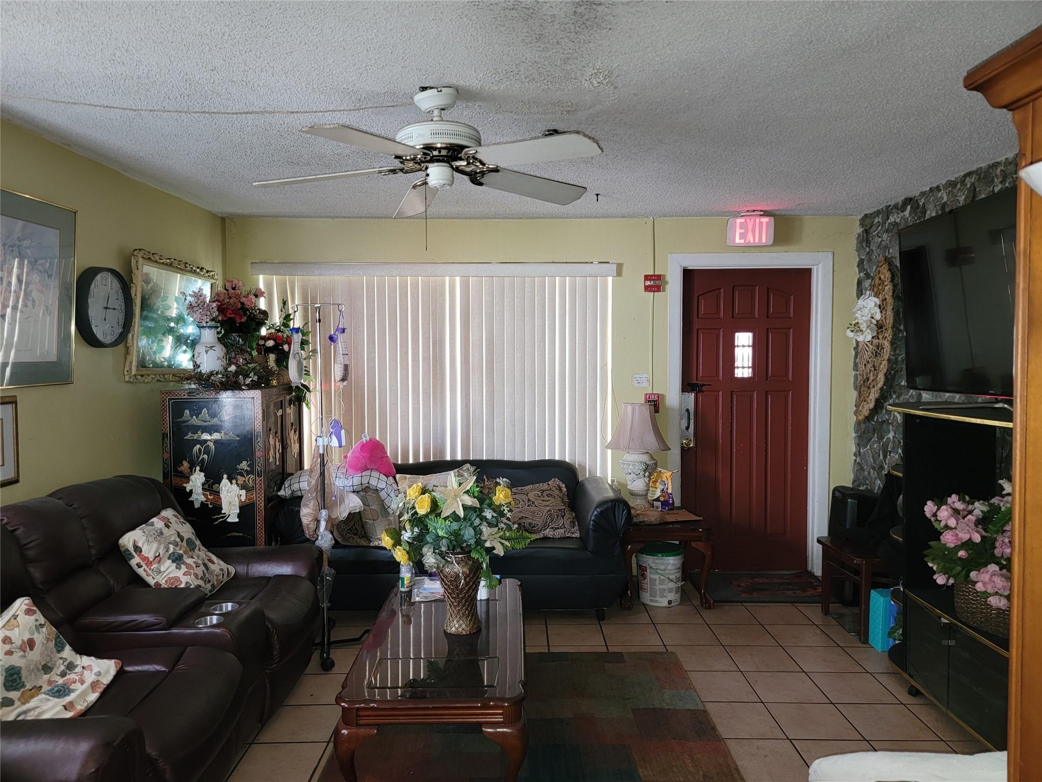 3101 Sw 12th Pl Property Photo 2