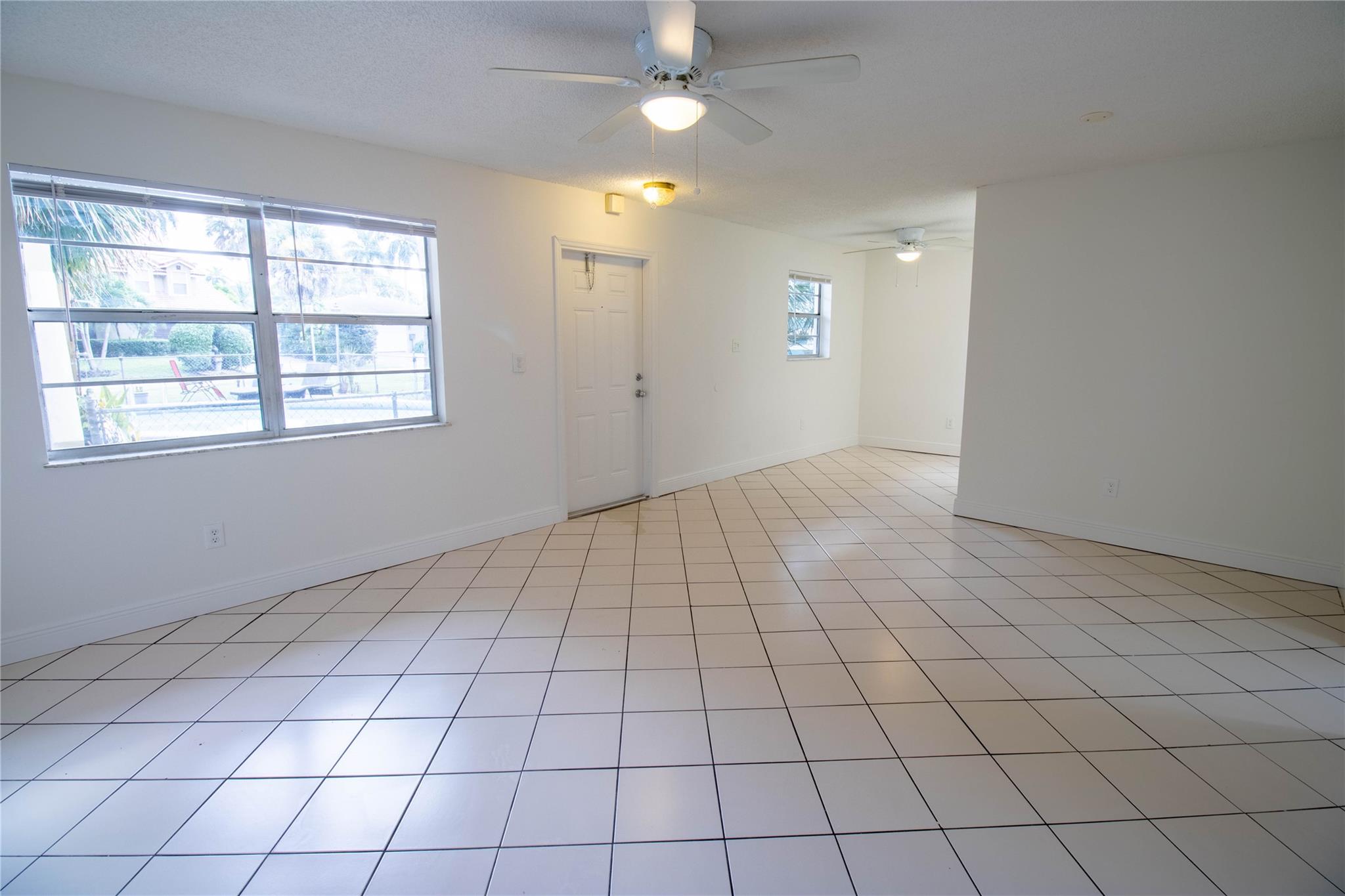 1507 Argyle Dr 106 Property Photo 2