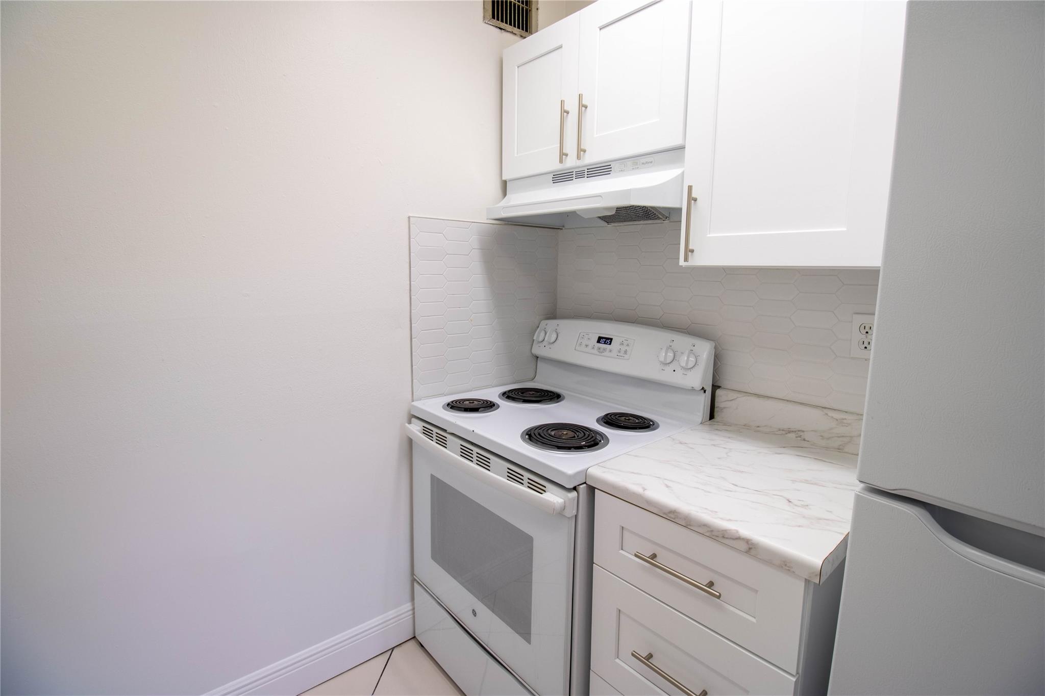 1507 Argyle Dr 106 Property Photo 6