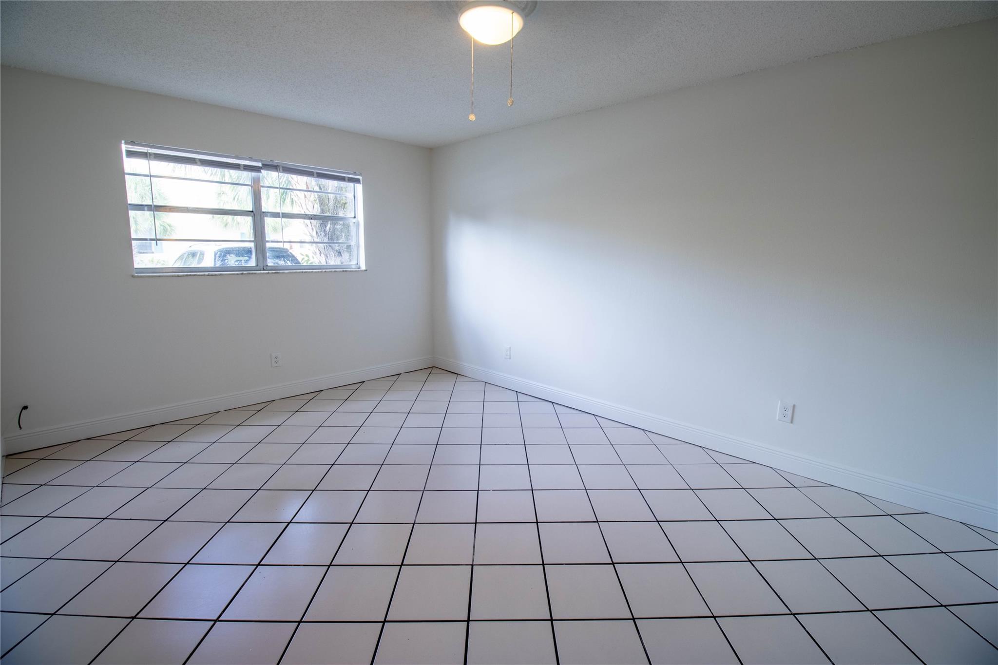1507 Argyle Dr 106 Property Photo 8