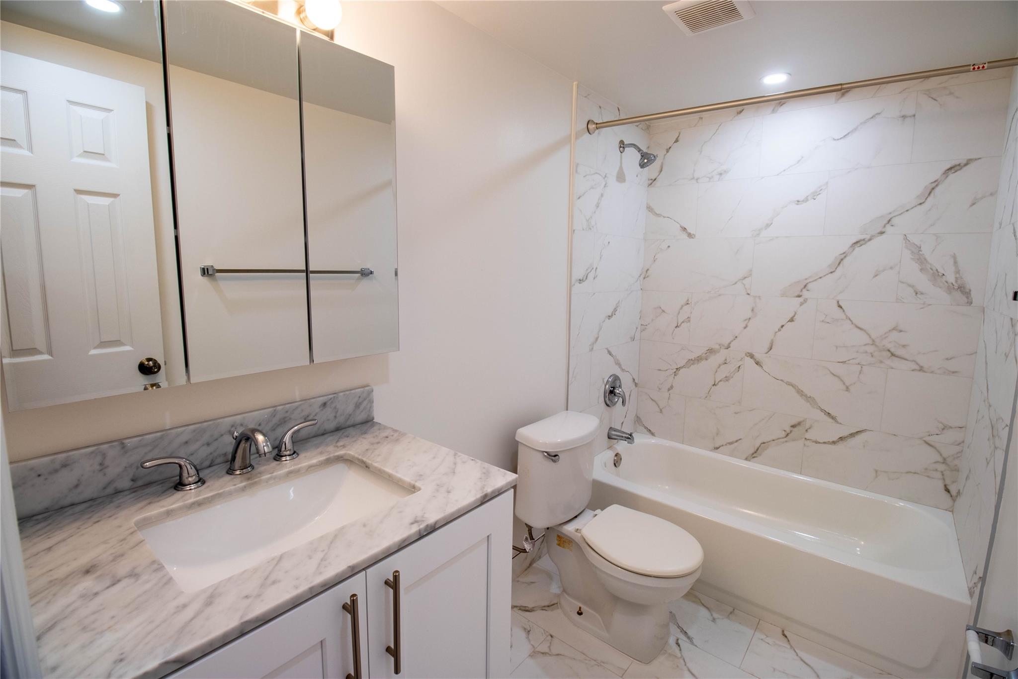 1507 Argyle Dr 106 Property Photo 12