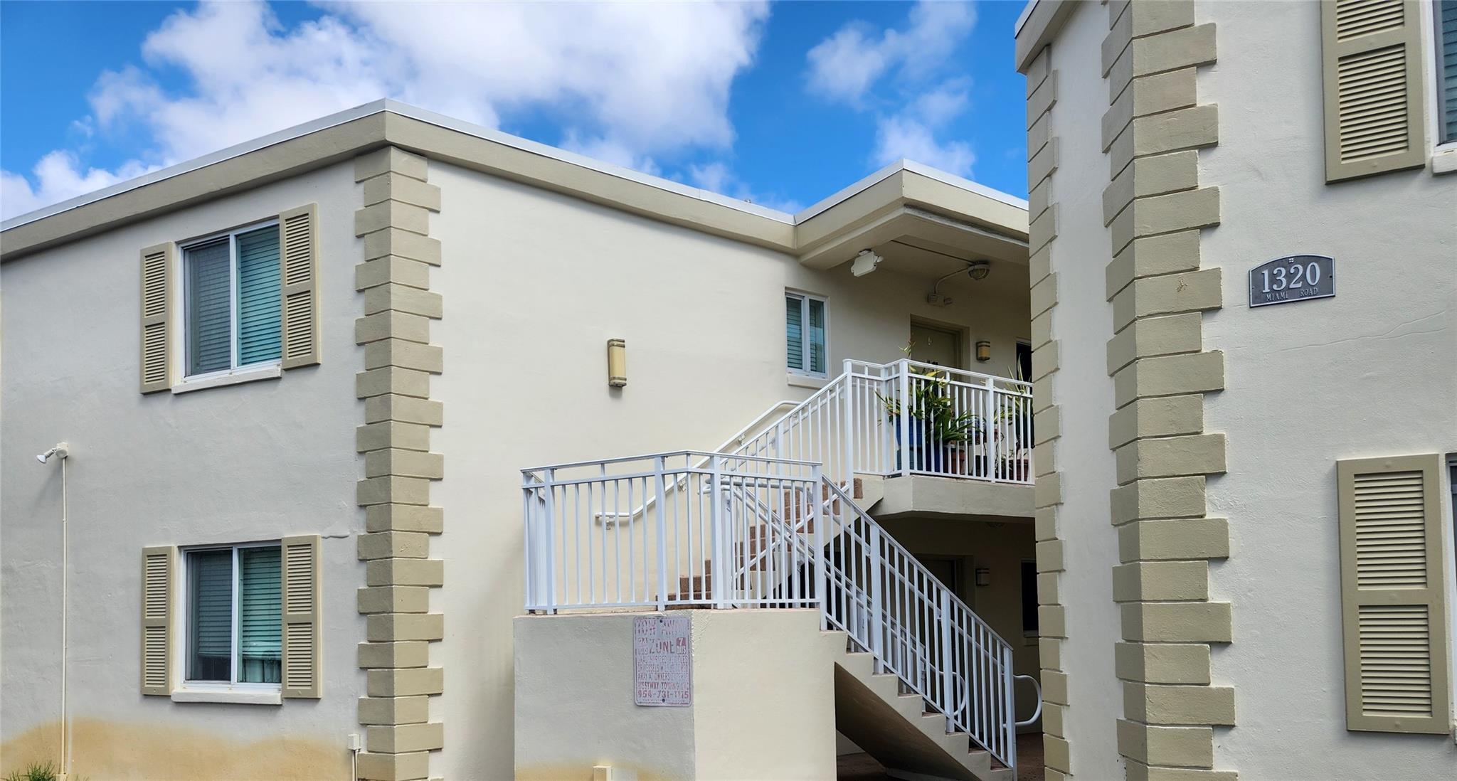 1320 Miami Rd 8 Property Photo 1