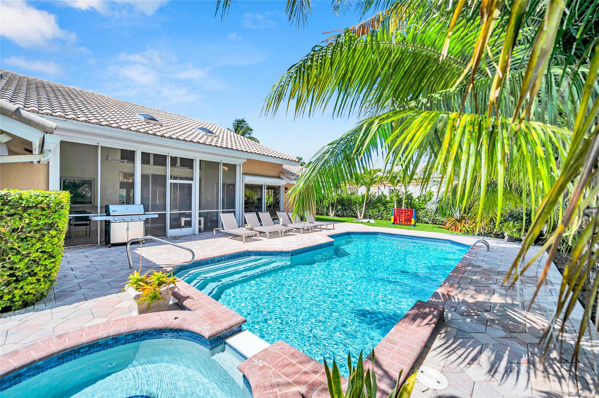 1643 Seabreeze Blvd Property Photo 8