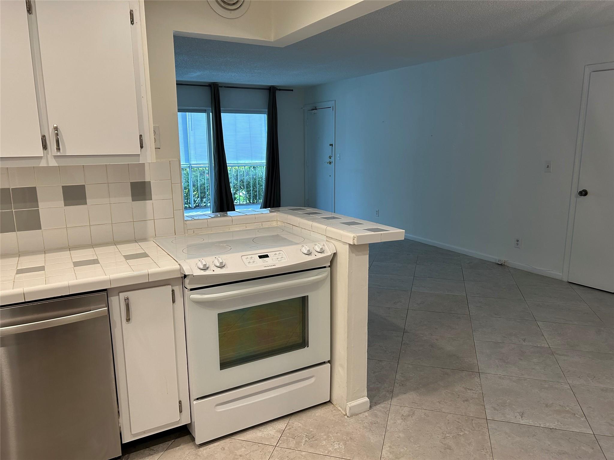 6203 Bay Club Dr 2 Property Photo 16