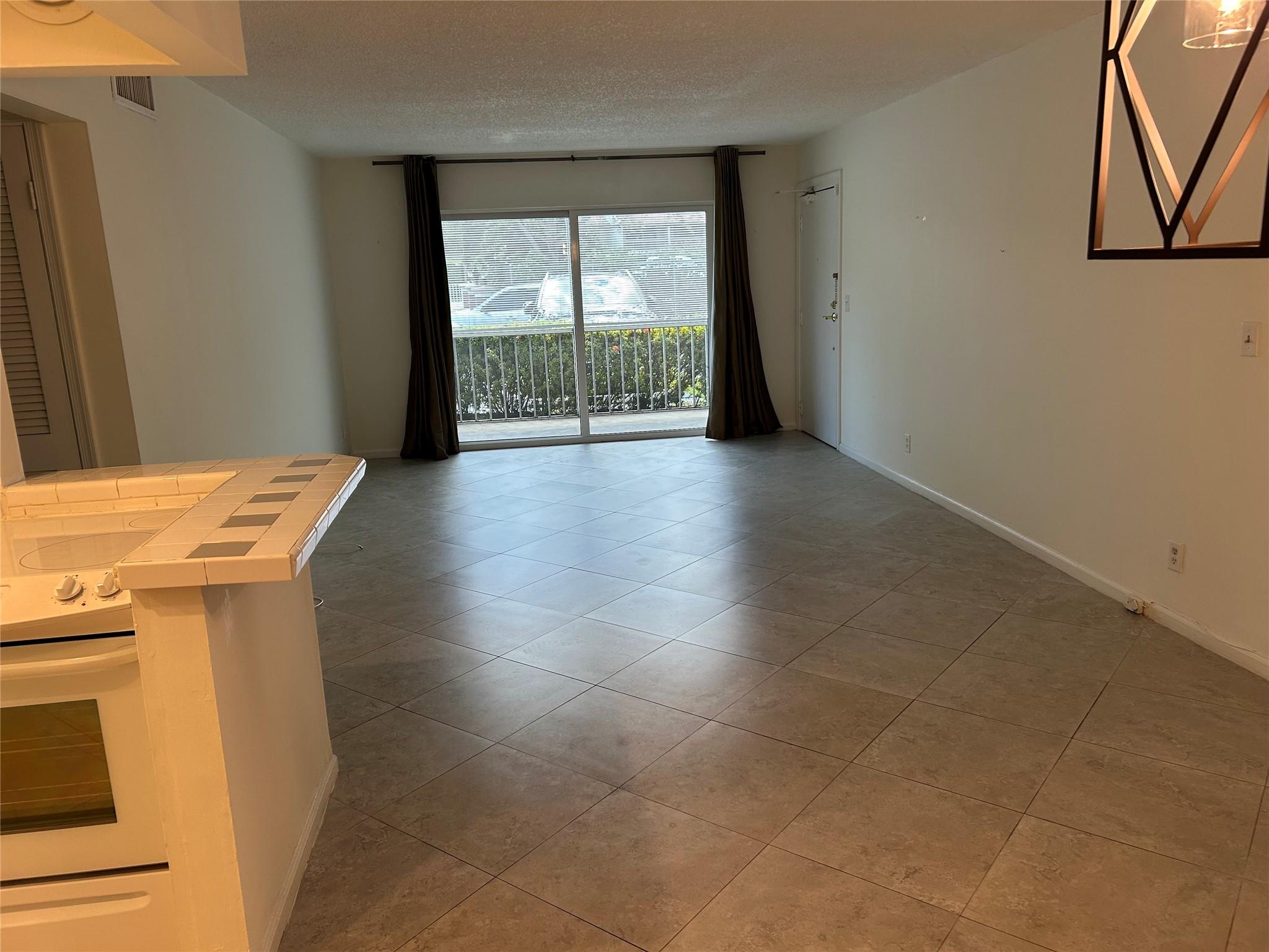 6203 Bay Club Dr 2 Property Photo 5