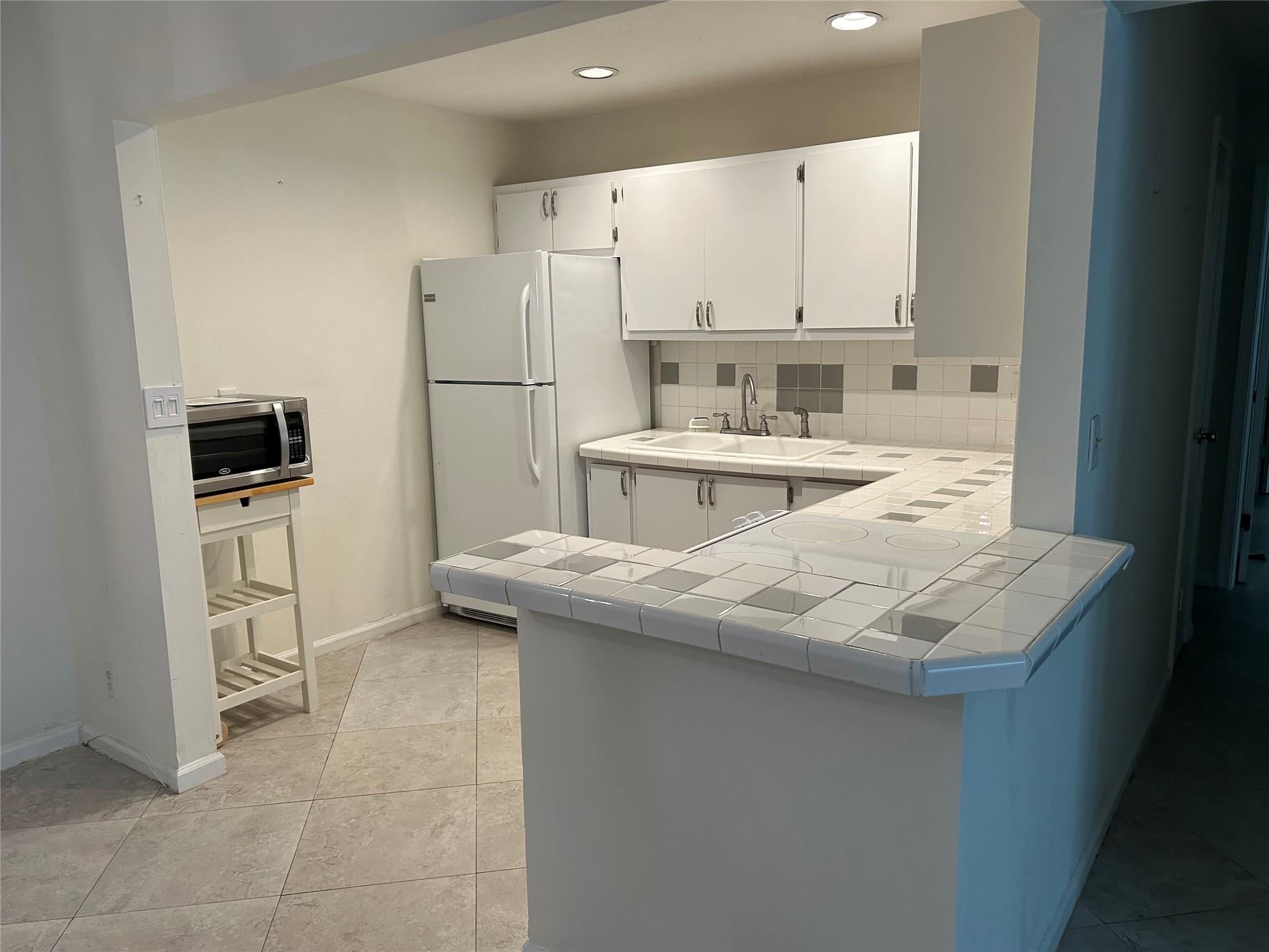 6203 Bay Club Dr 2 Property Photo 6