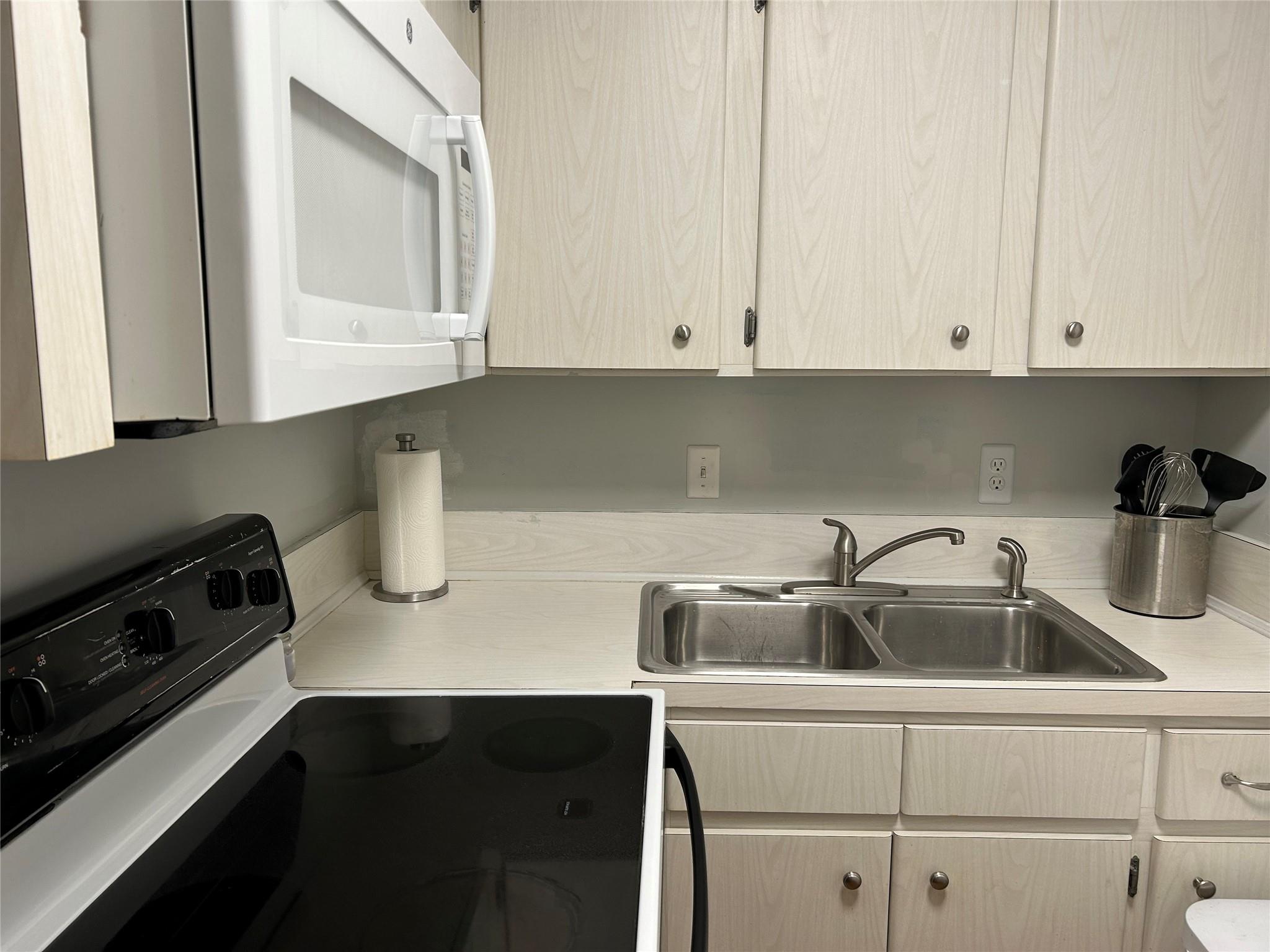 6203 Bay Club Dr 2 Property Photo 36