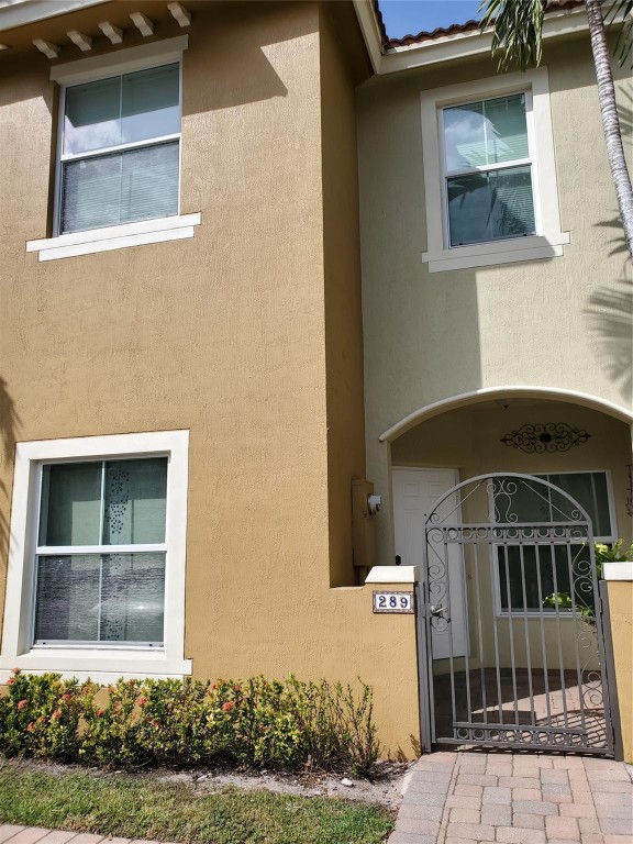 F10487858 Property Photo 1