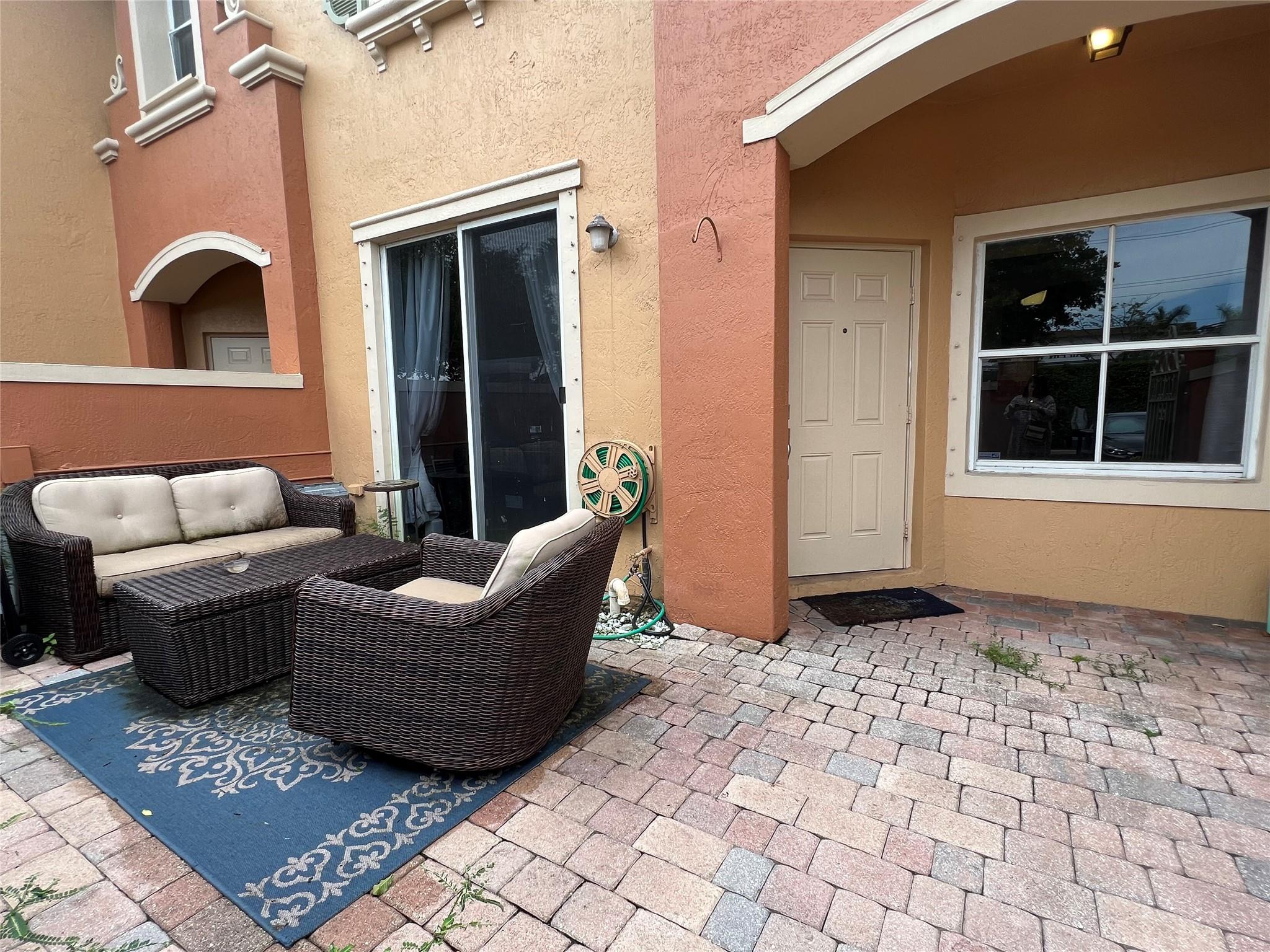 2230 Coral Reef Ct Property Photo 2