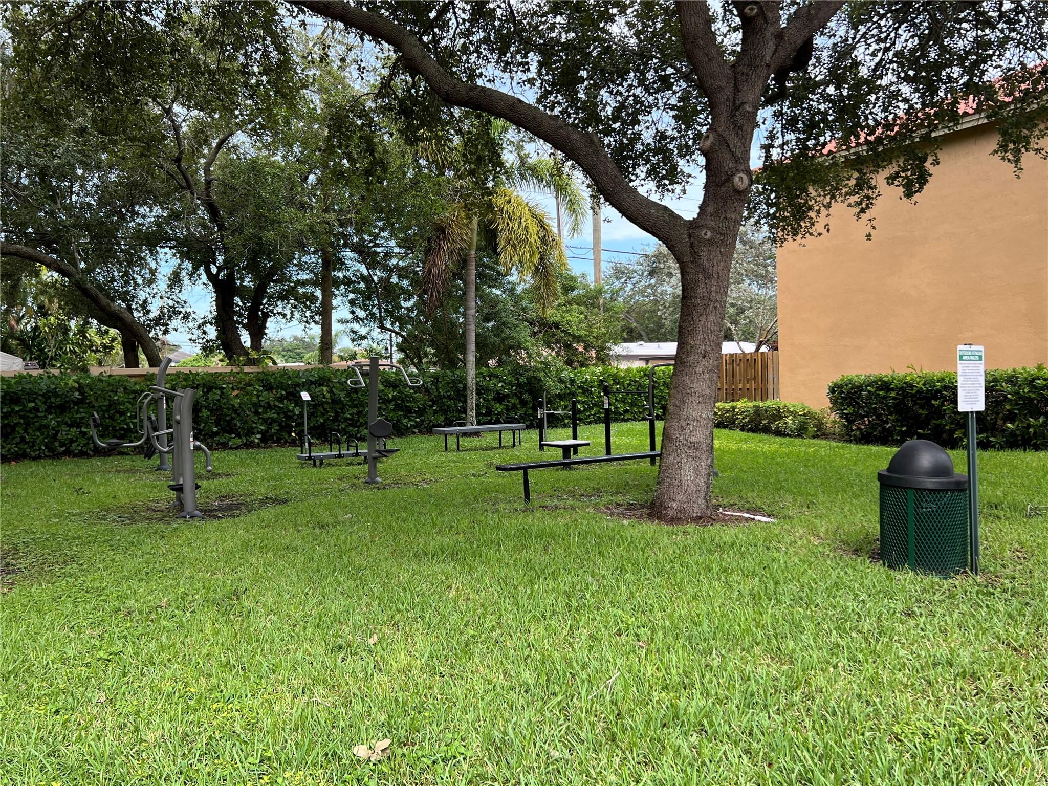 2230 Coral Reef Ct Property Photo 25