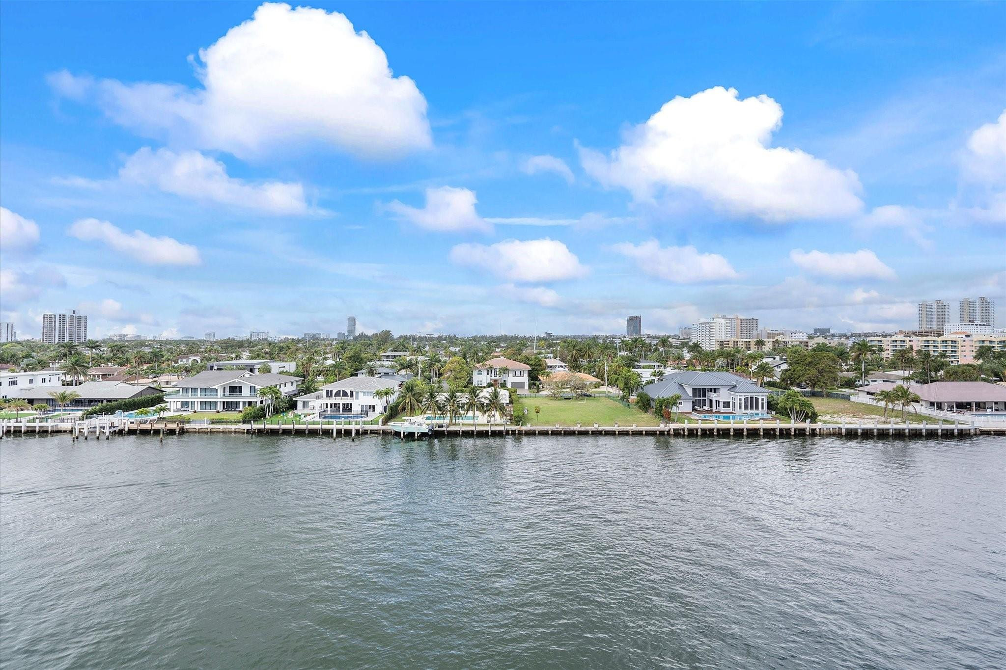 2017 S Ocean Drive 710 Property Photo 3