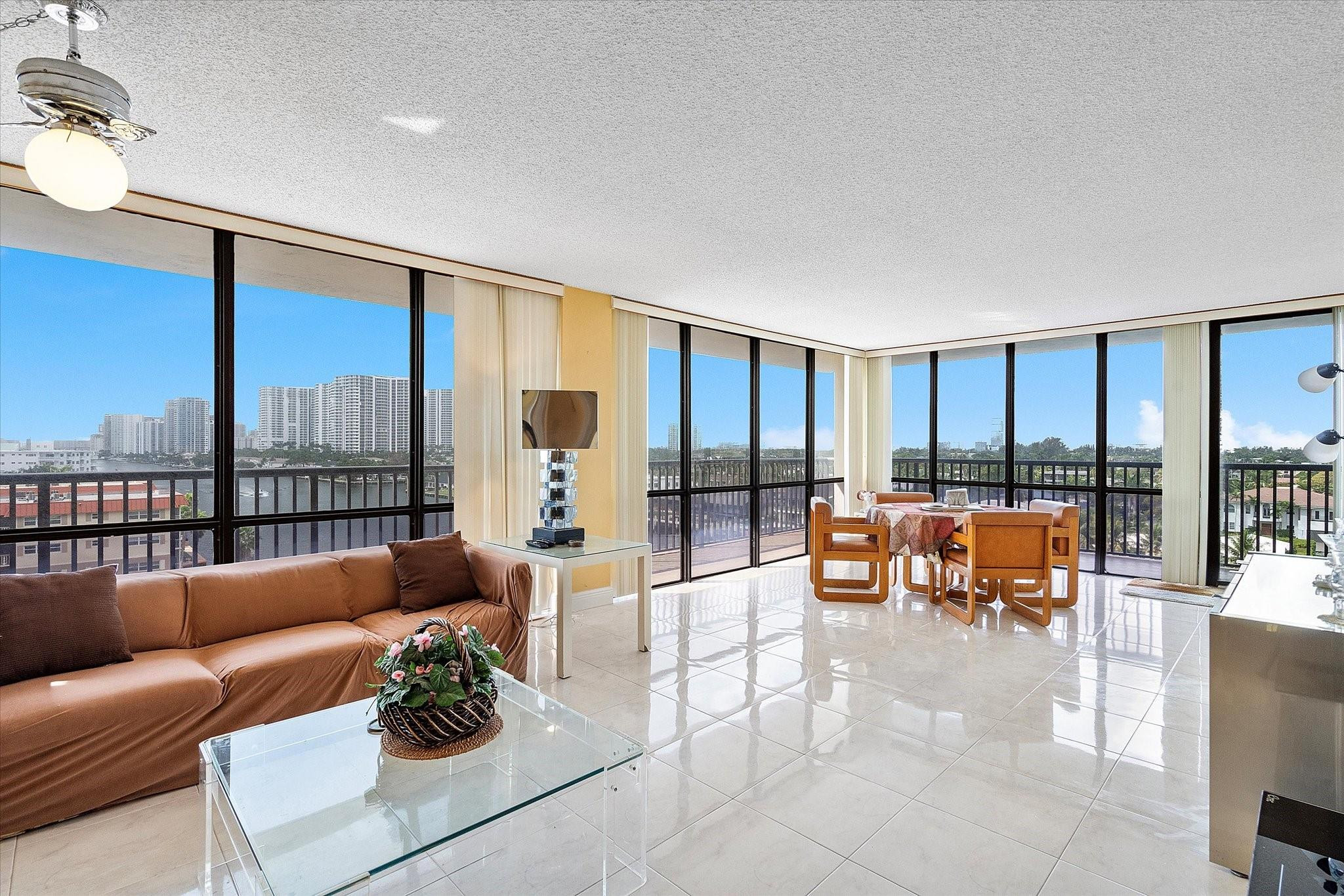 2017 S Ocean Drive 710 Property Photo 5