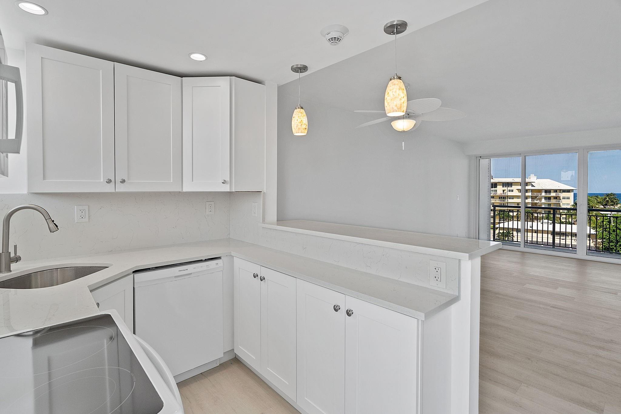 1920 S Ocean Dr 609 Property Photo 25