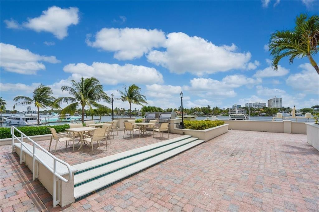 1 Las Olas Circle 1413 Property Photo 26