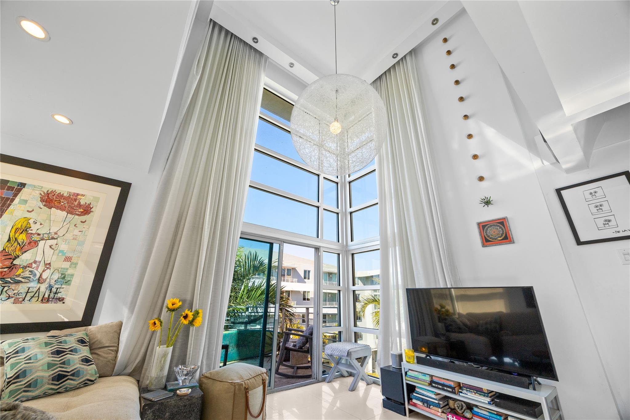 7744 Collins Ave 20 Property Photo 12
