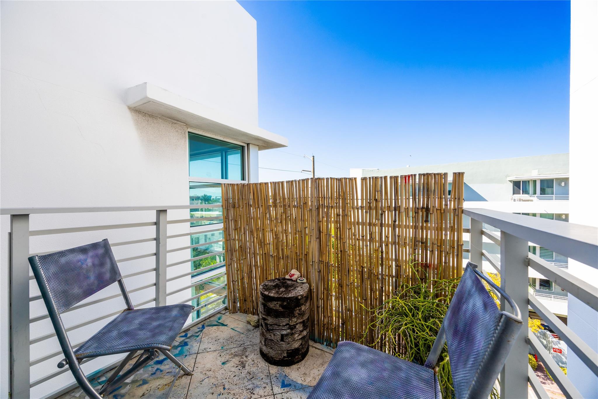 7744 Collins Ave 20 Property Photo 23